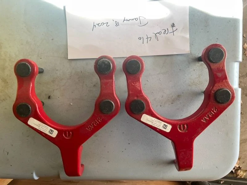 Jeep Wrangler JL Red front tow hooks IMG_8178