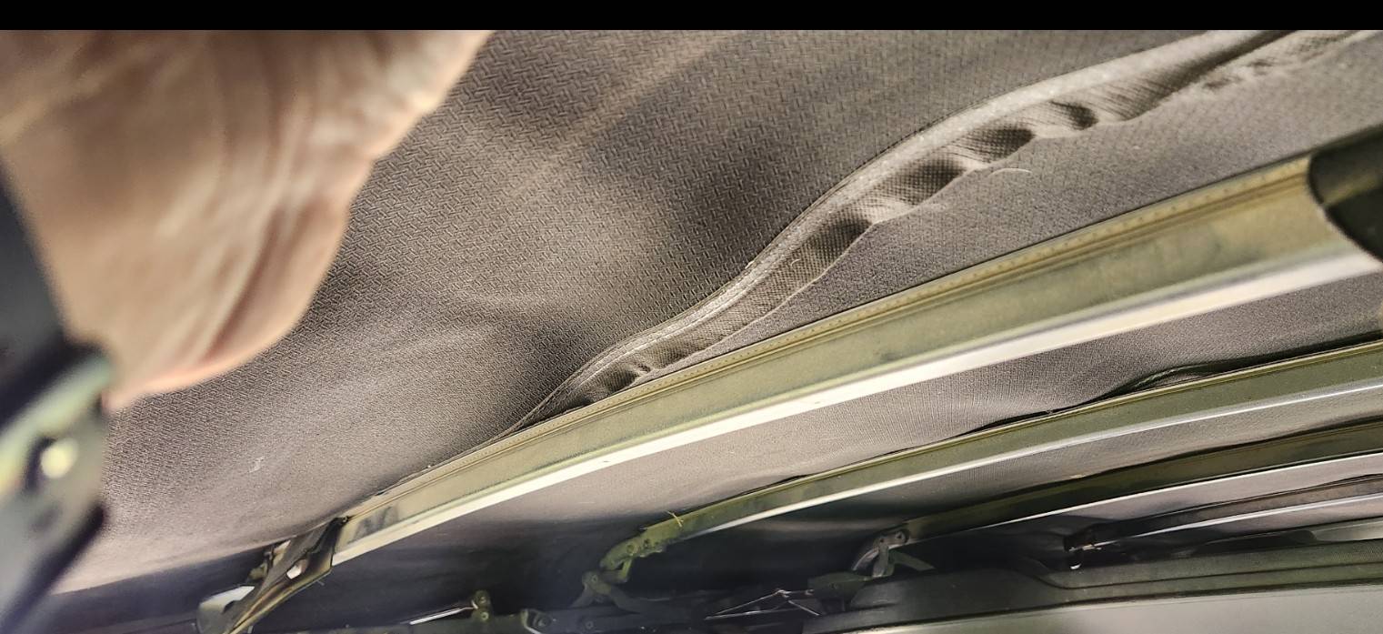 Jeep Wrangler JL Factory soft top tearing; Is this normal? Screenshot_20240120_204856_Photos