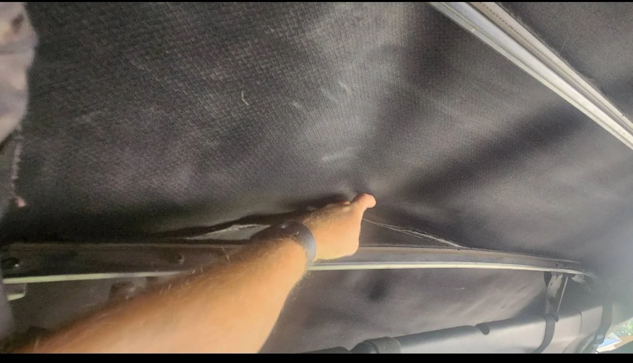 Jeep Wrangler JL Factory soft top tearing; Is this normal? Screenshot_20240120_204919_Photos