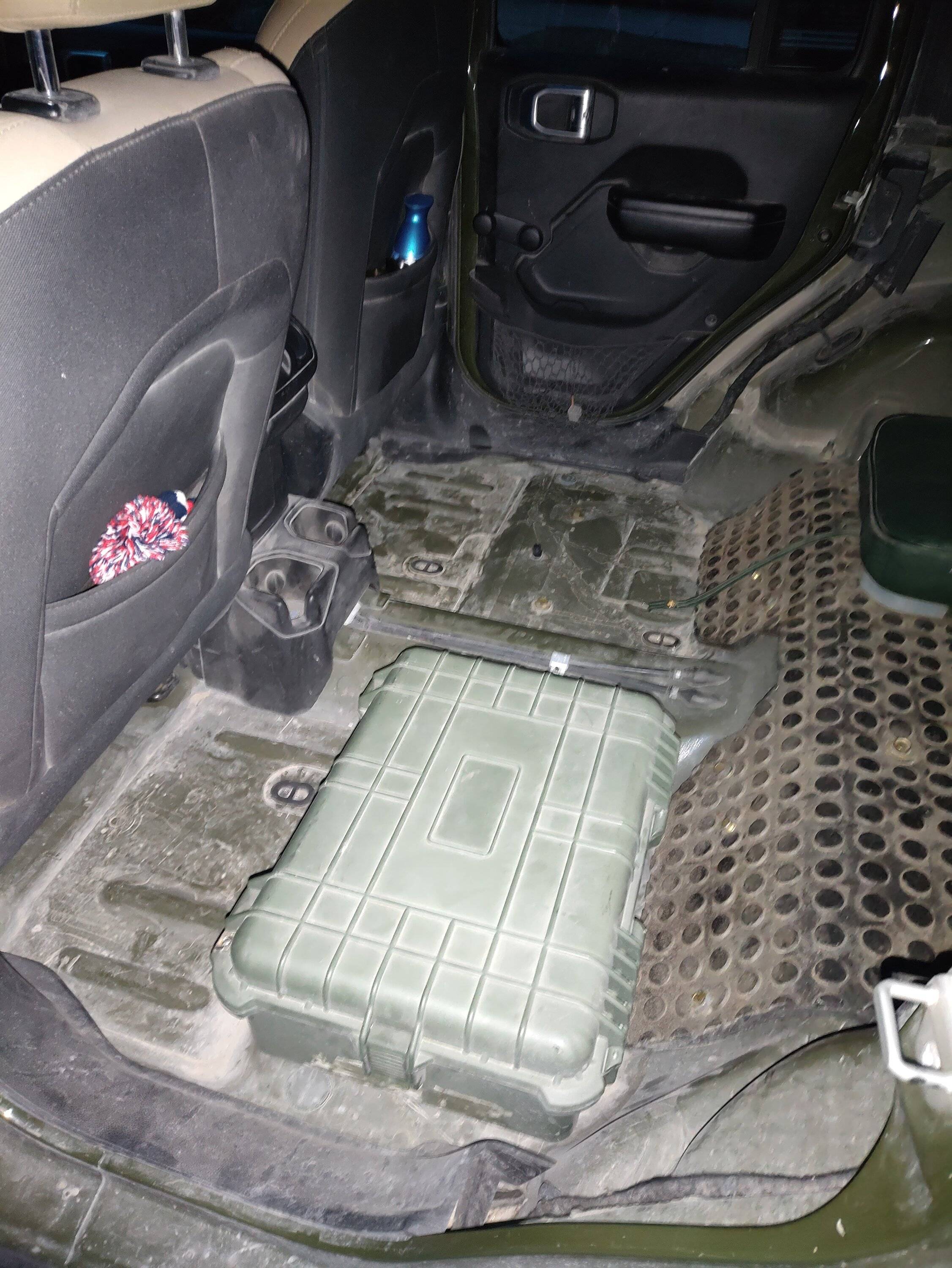 Jeep Wrangler JL SPARE TIRE INSIDE IMG_20240121_175619507