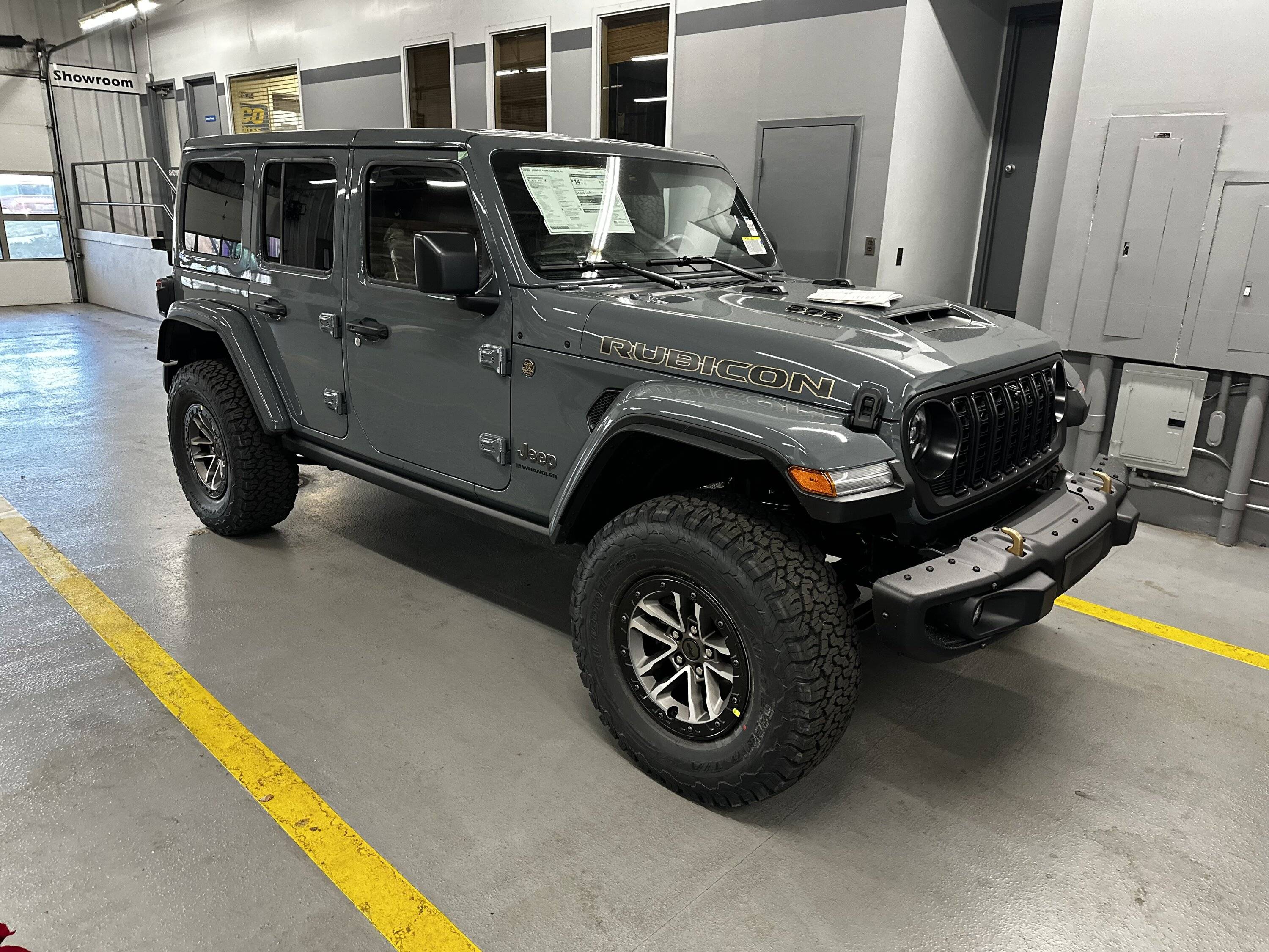 Jeep Wrangler JL 2024 Anvil Order Room 72408288045__012623F7-9419-46C2-B0A0-C36FCC66143A