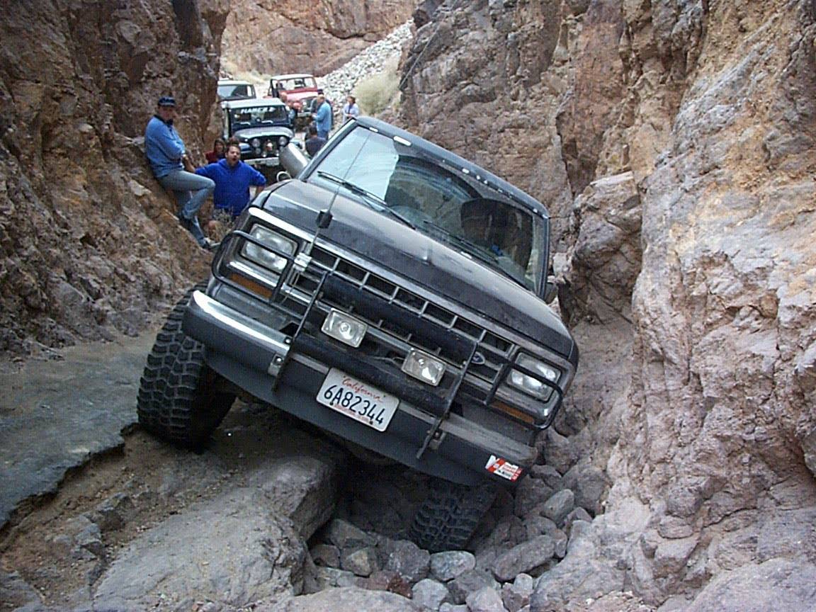Jeep Wrangler JL Any Calico old timers? Stuck in the squeeze