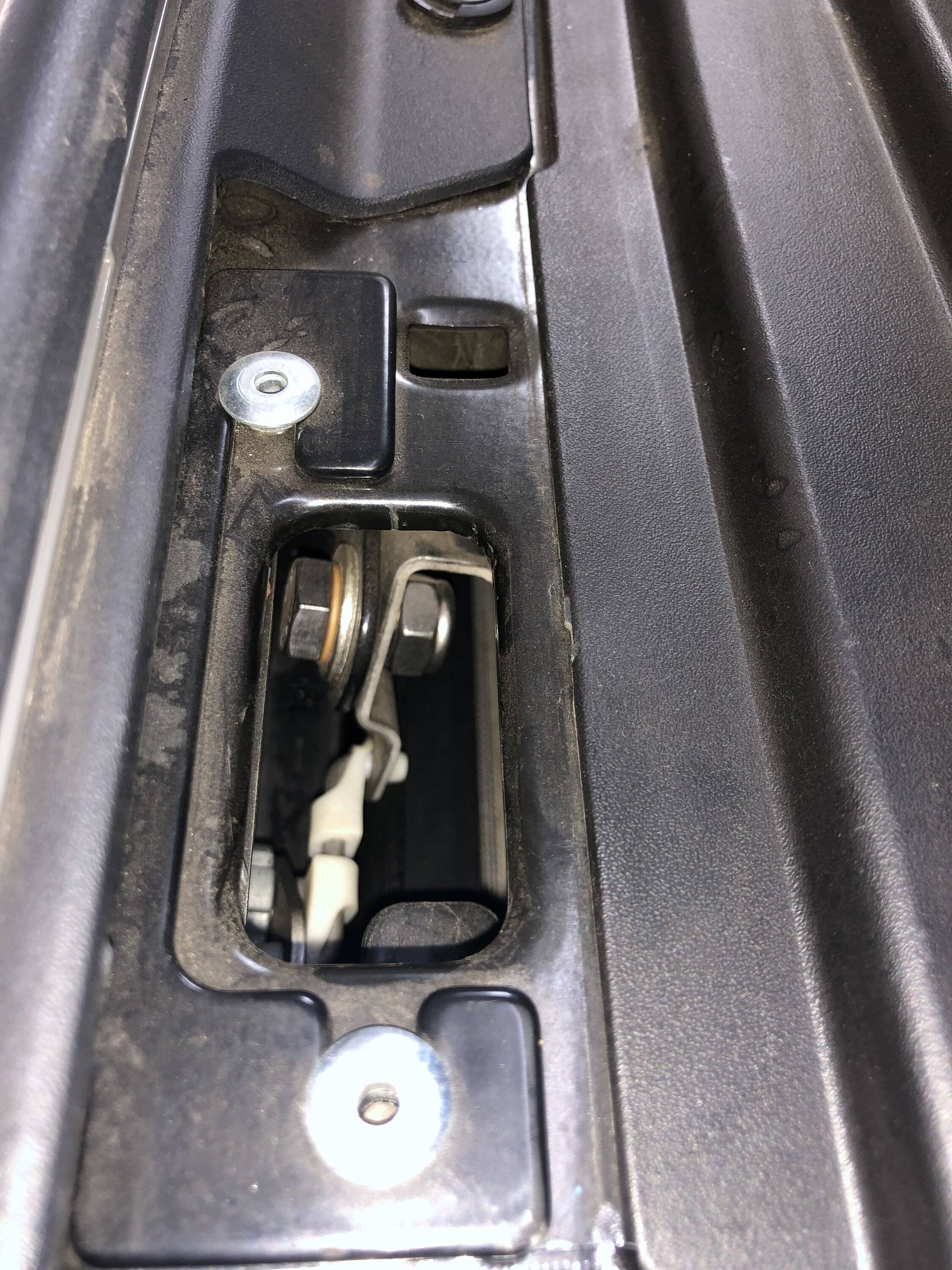 Jeep Wrangler JL Bolt hood lock - Issue unlocking IMG_1798