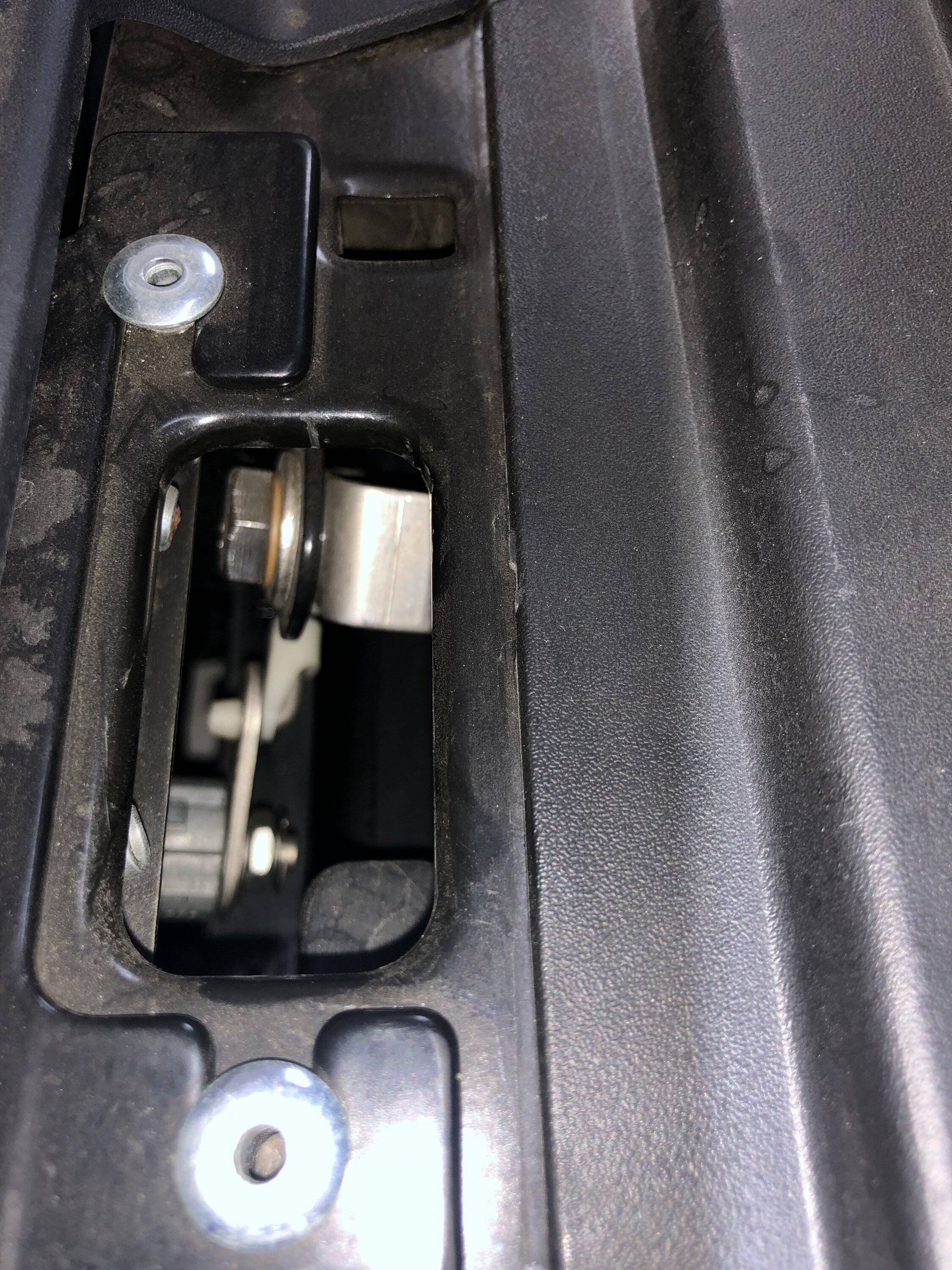 Jeep Wrangler JL Bolt hood lock - Issue unlocking IMG_1797