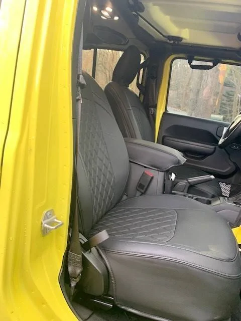 Jeep Wrangler JL Giant Panda Seat Covers - Amazon Passenger Sid