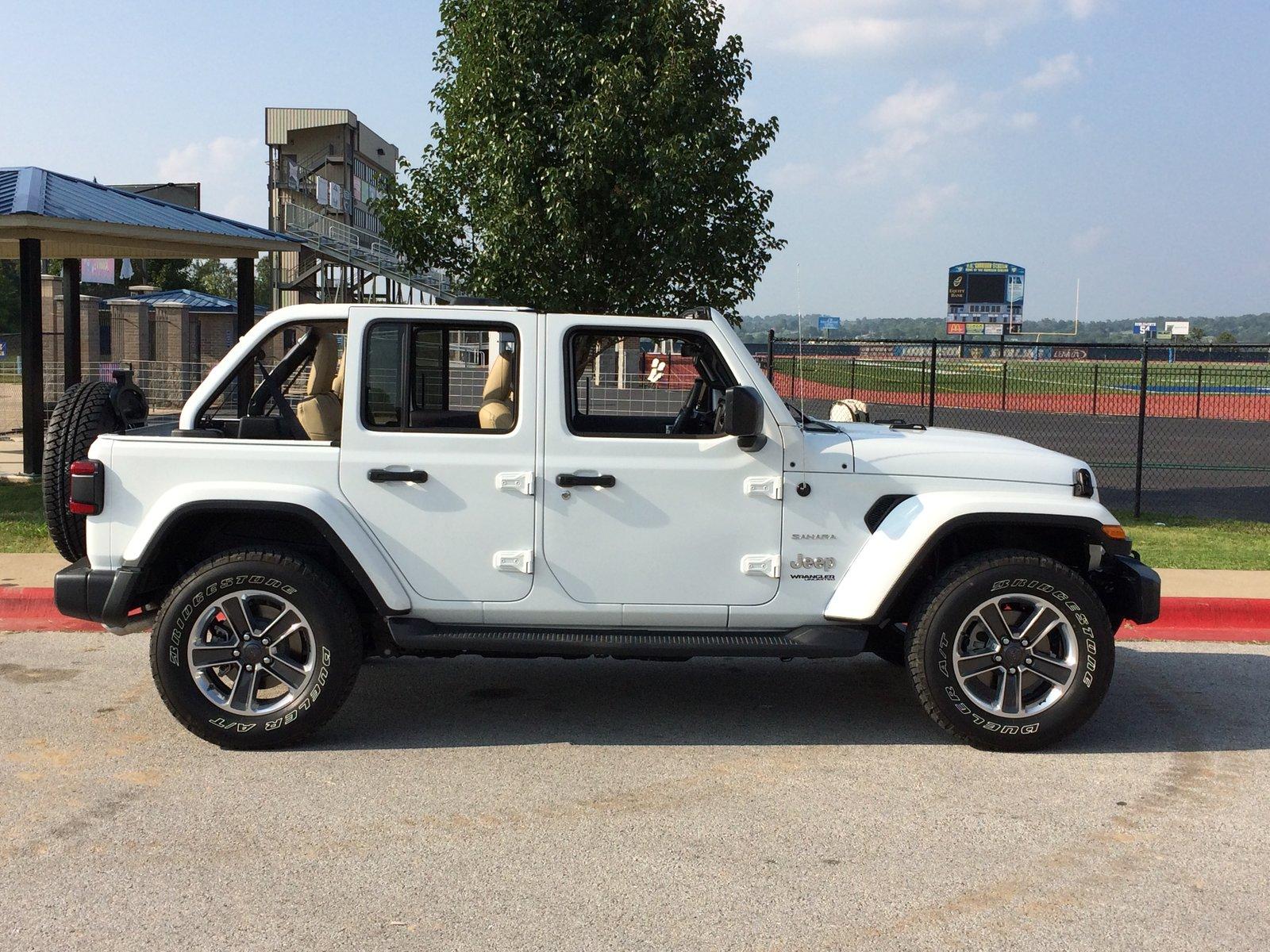 Jeep Wrangler JL Naked JL Pics - Topless and Doorless (Jeeps only please) 1BBDFD2D-74E6-42AF-9F09-F2209B166BA4