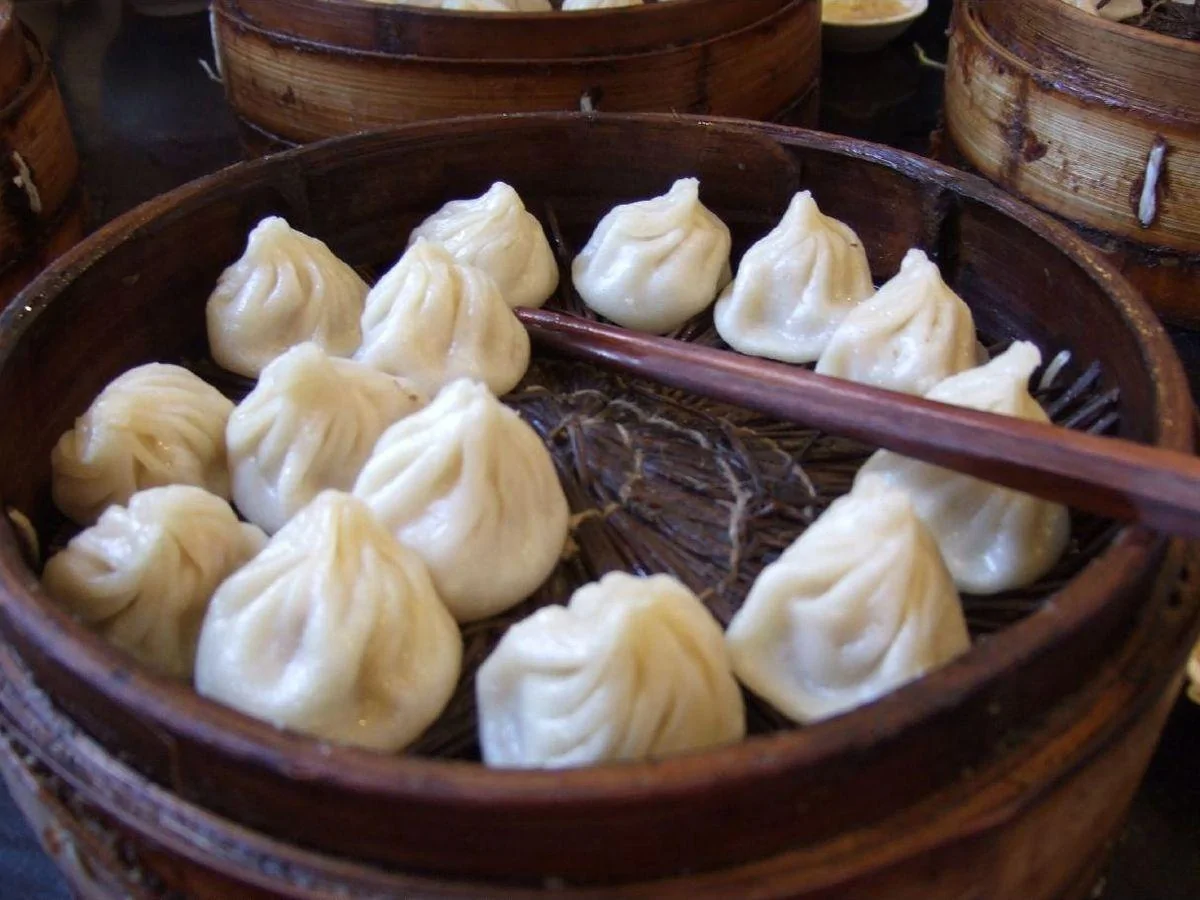 Xiao_Long_Bao_at_Nanxiang_Mantou_Dian_1.webp