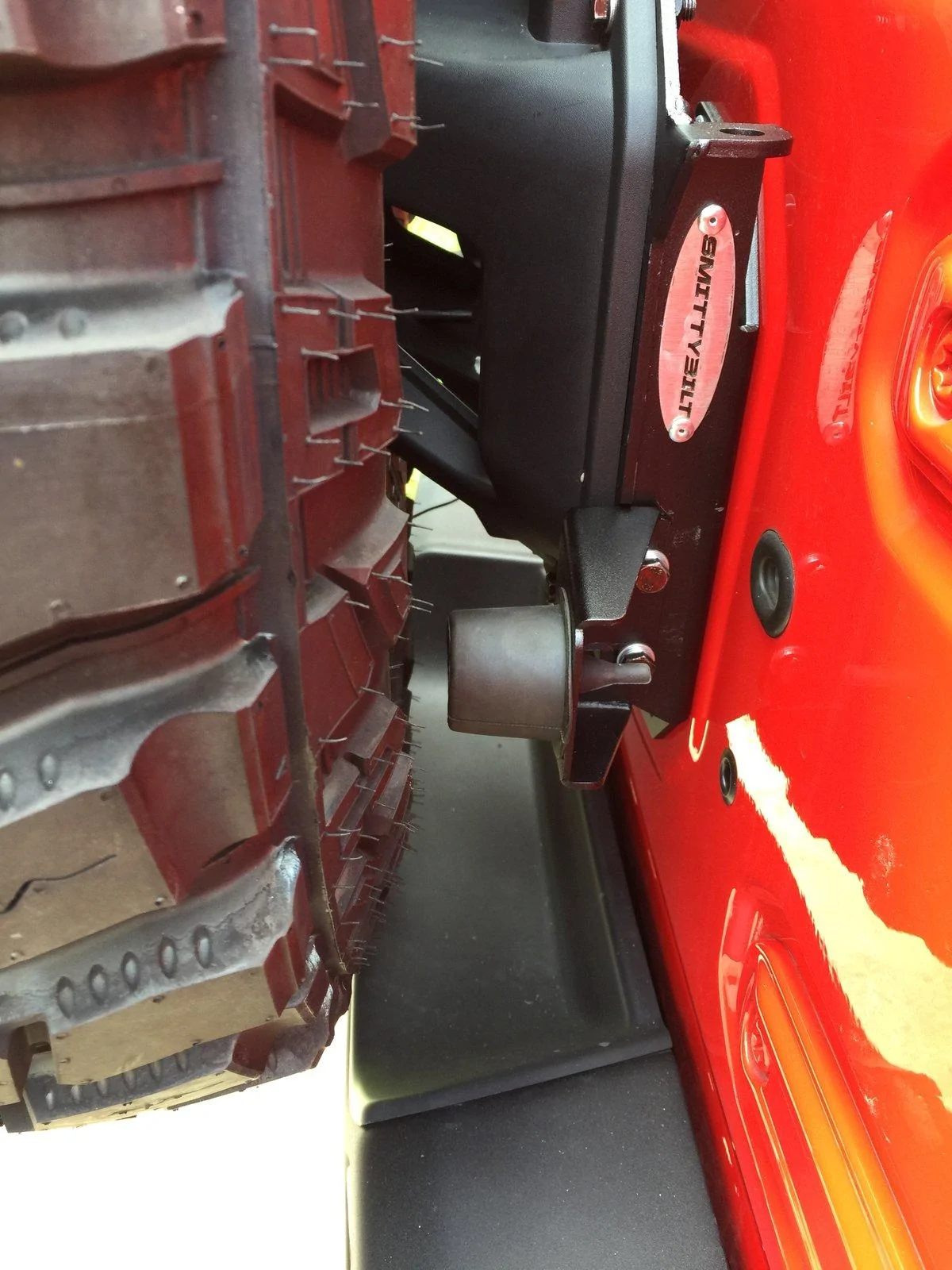 Jeep Wrangler JL Spare Tire Relocation Brackets IMG_2023