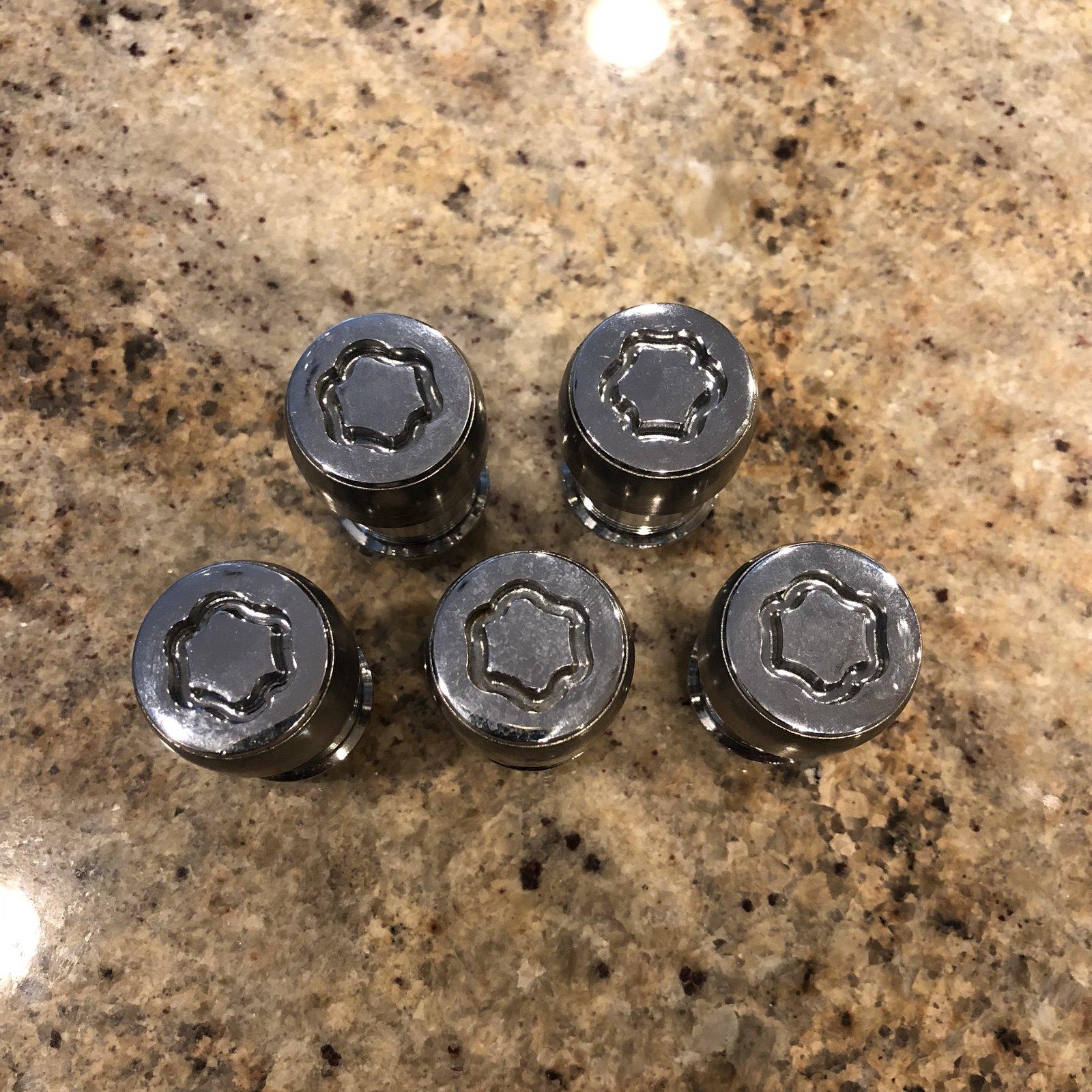 Jeep Wrangler JL Mopar Wheel Locks 8D1239F7-5F4E-437B-A473-59F42C5CFBAA