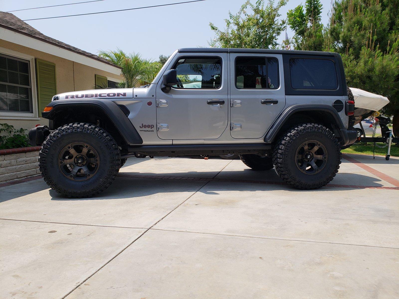 Jeep Wrangler JL Mopar lift compared to Rubicon Express 20180811_124635
