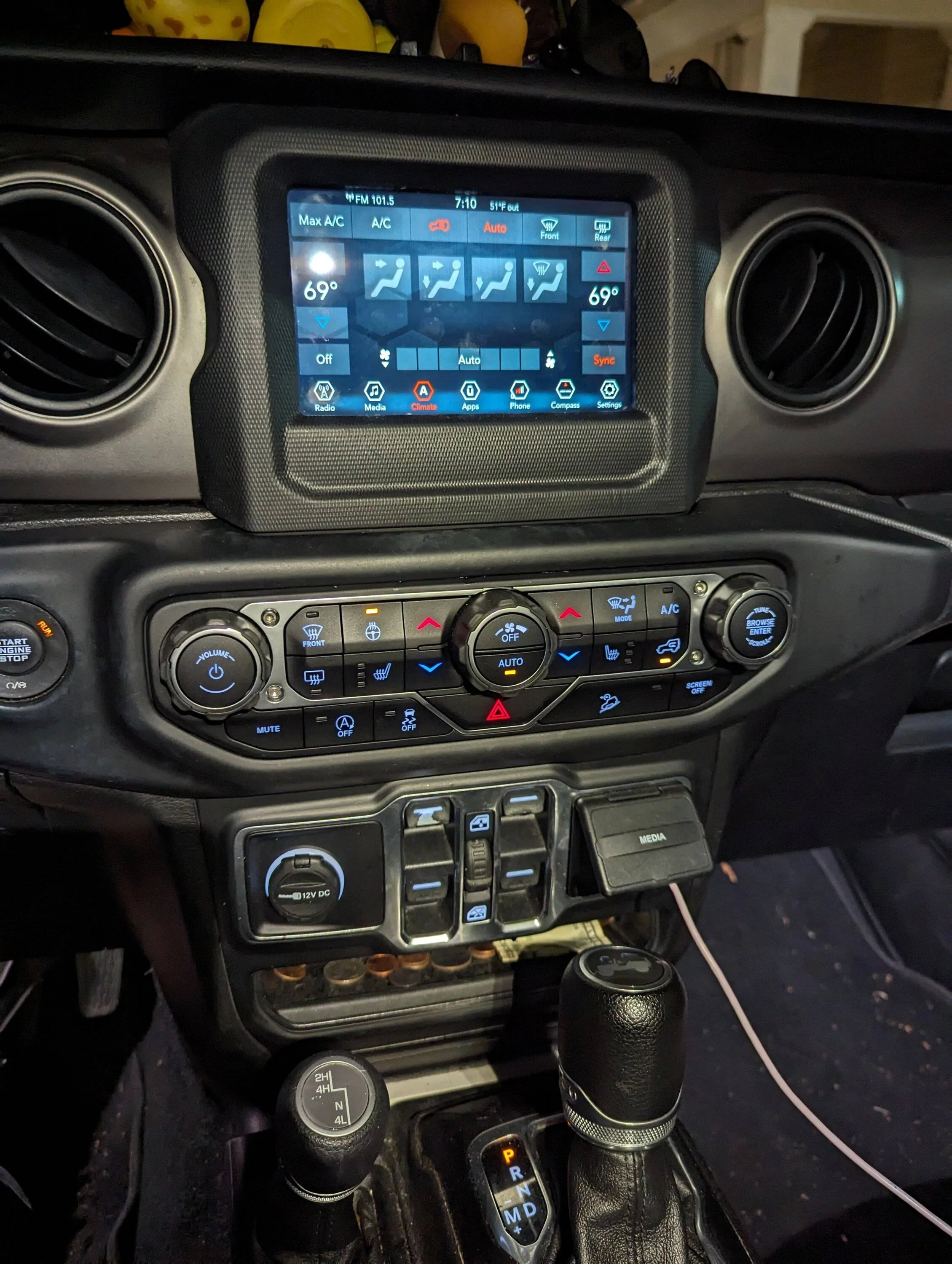 Jeep Wrangler JL Heated Steering Wheel - It can be done. 1000220806