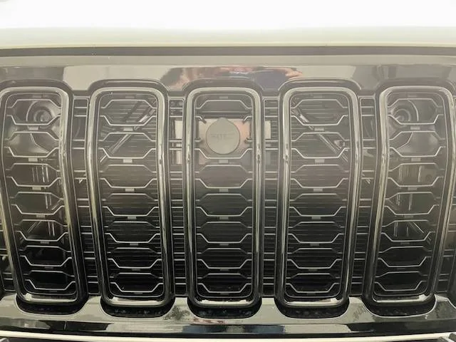 Jeep Wrangler JL Bolt hood lock / Hate the look Grill