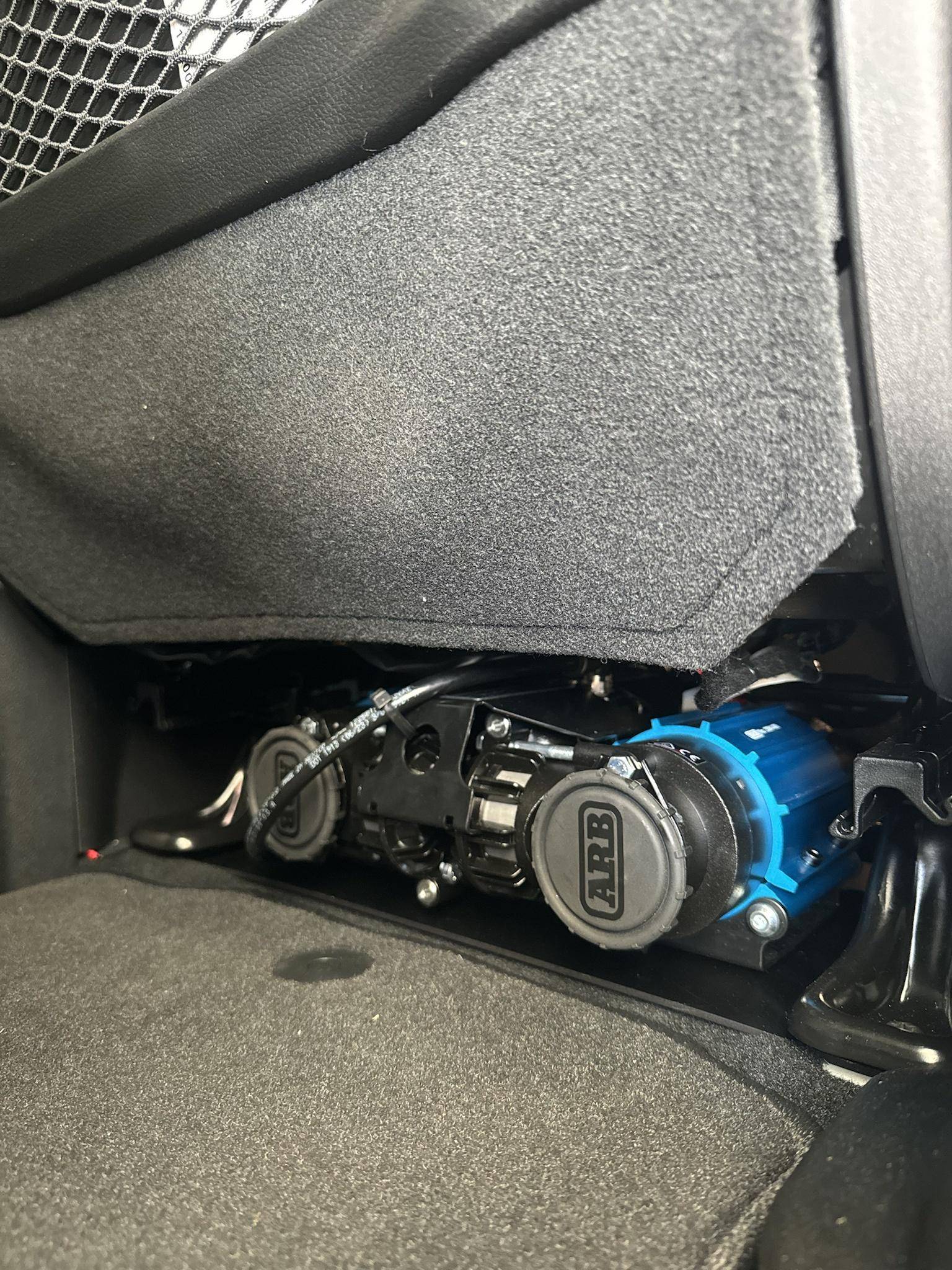 Jeep Wrangler JL Onboard Air -- show your setups 7y3bISq