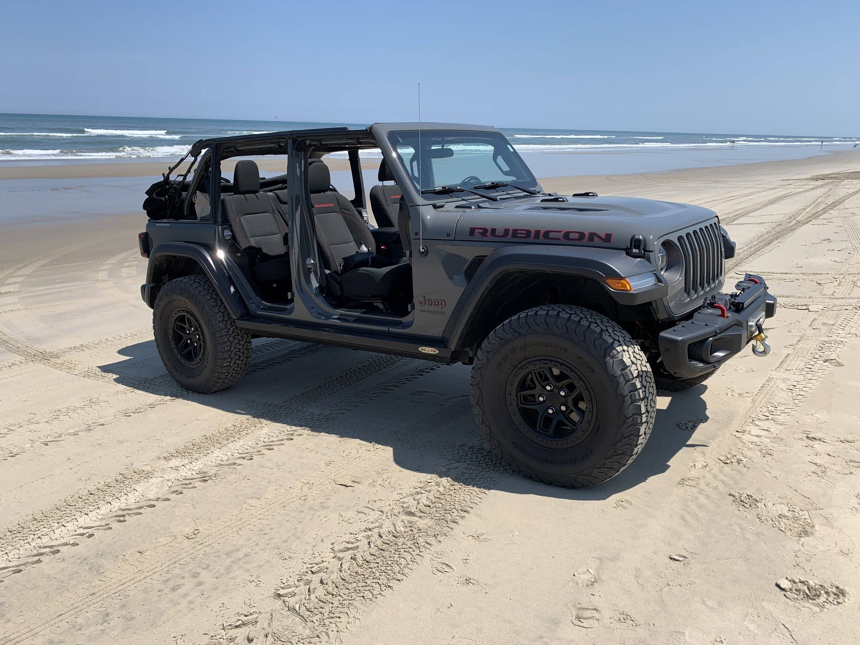 Jeep Wrangler JL Happy Fri-yay!!! Let's see those naked (JEEP) photos! **Warning: No Nudity allowed** 63FE3763-DB52-4A01-9C7C-211EDFCD4ECA