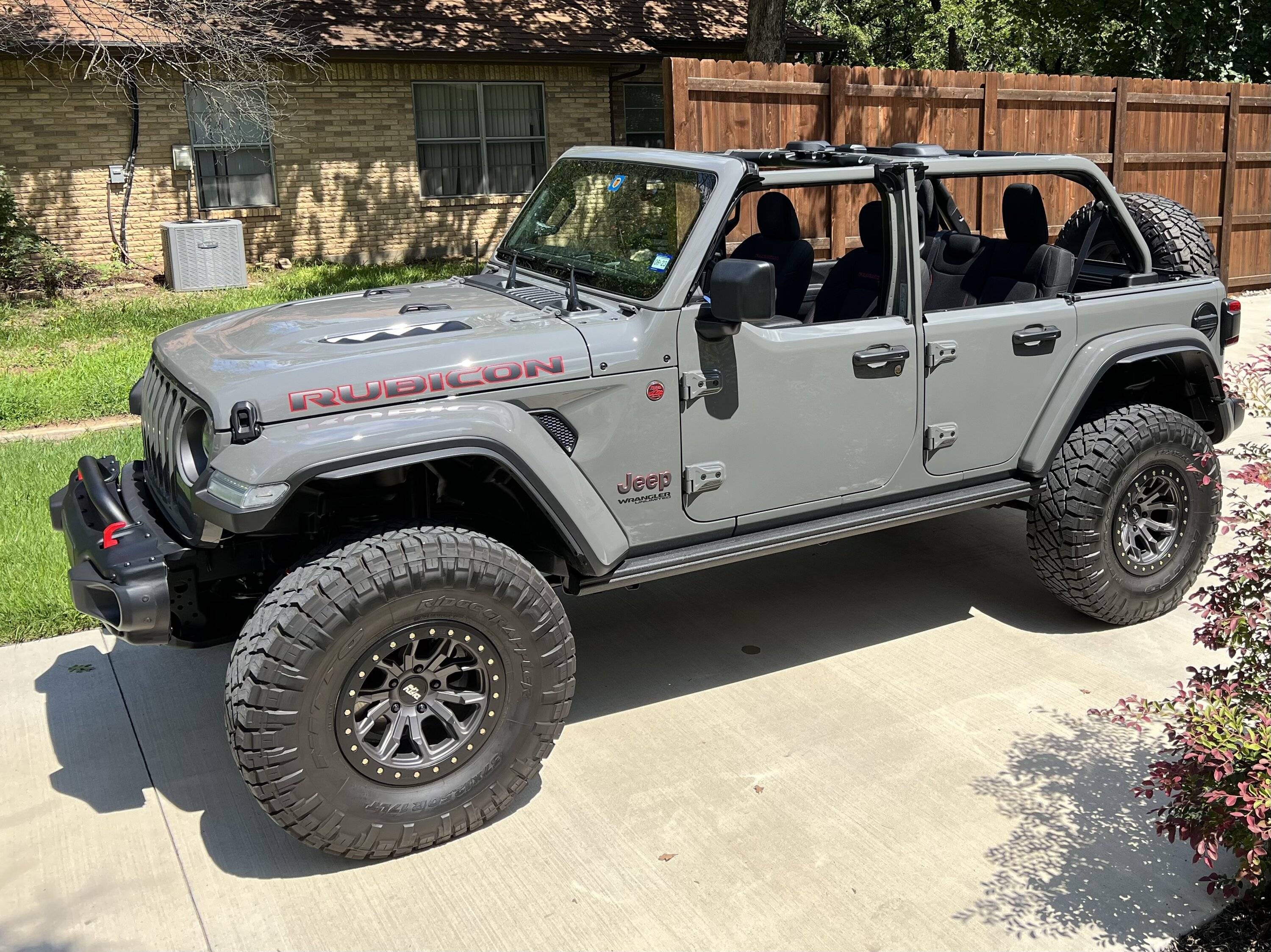 Jeep Wrangler JL Happy Fri-yay!!! Let's see those naked (JEEP) photos! **Warning: No Nudity allowed** IMG_0422