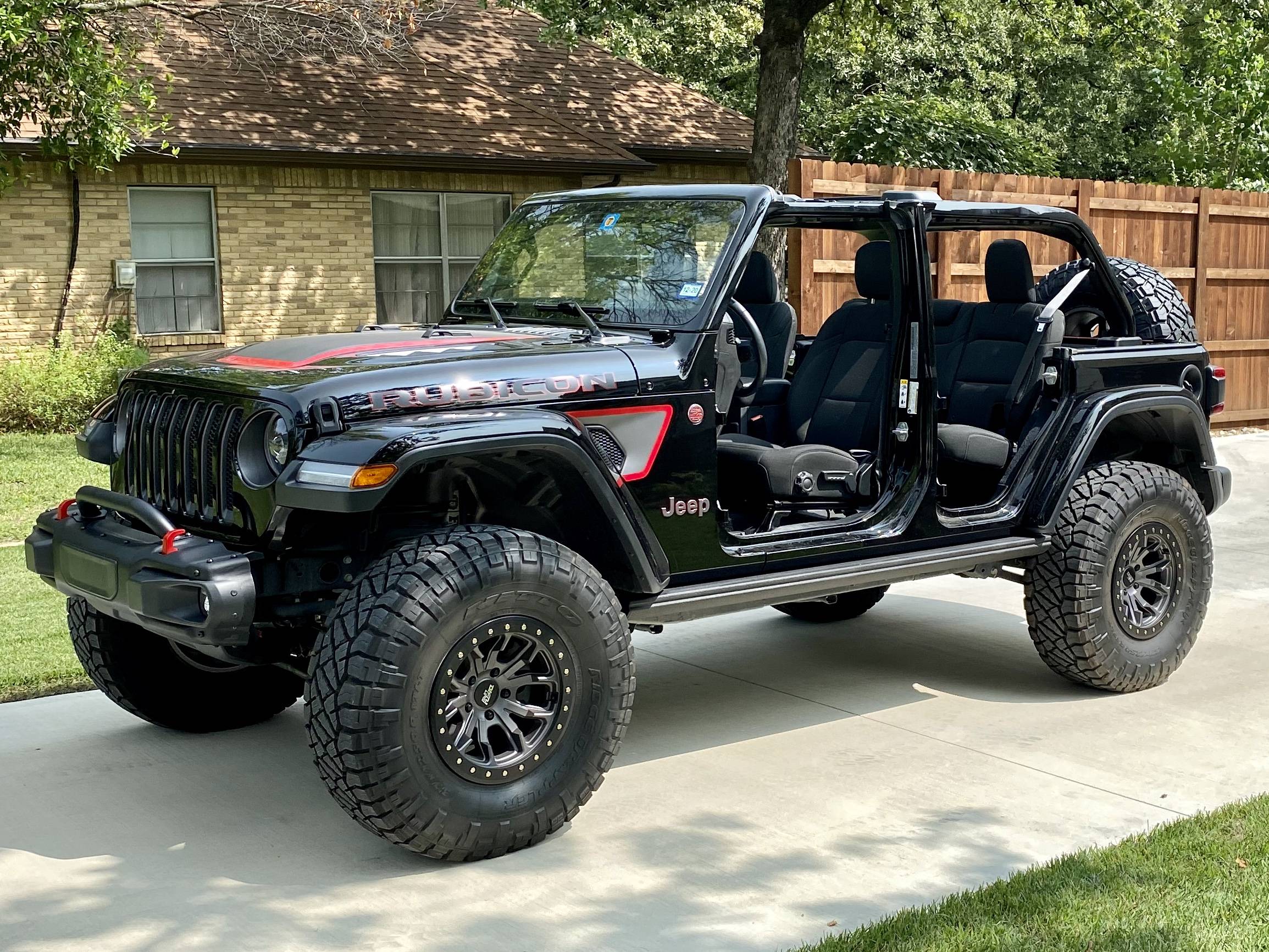 Jeep Wrangler JL Happy Fri-yay!!! Let's see those naked (JEEP) photos! **Warning: No Nudity allowed** IMG_8481