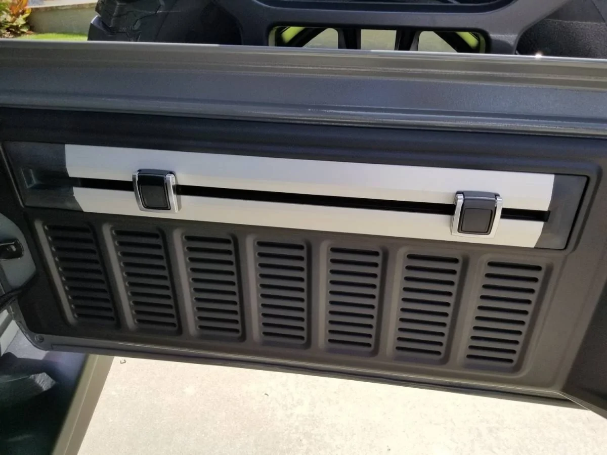 Jeep Wrangler JL Cargo mat with seat back jltrailrailkit-amp-2018-1
