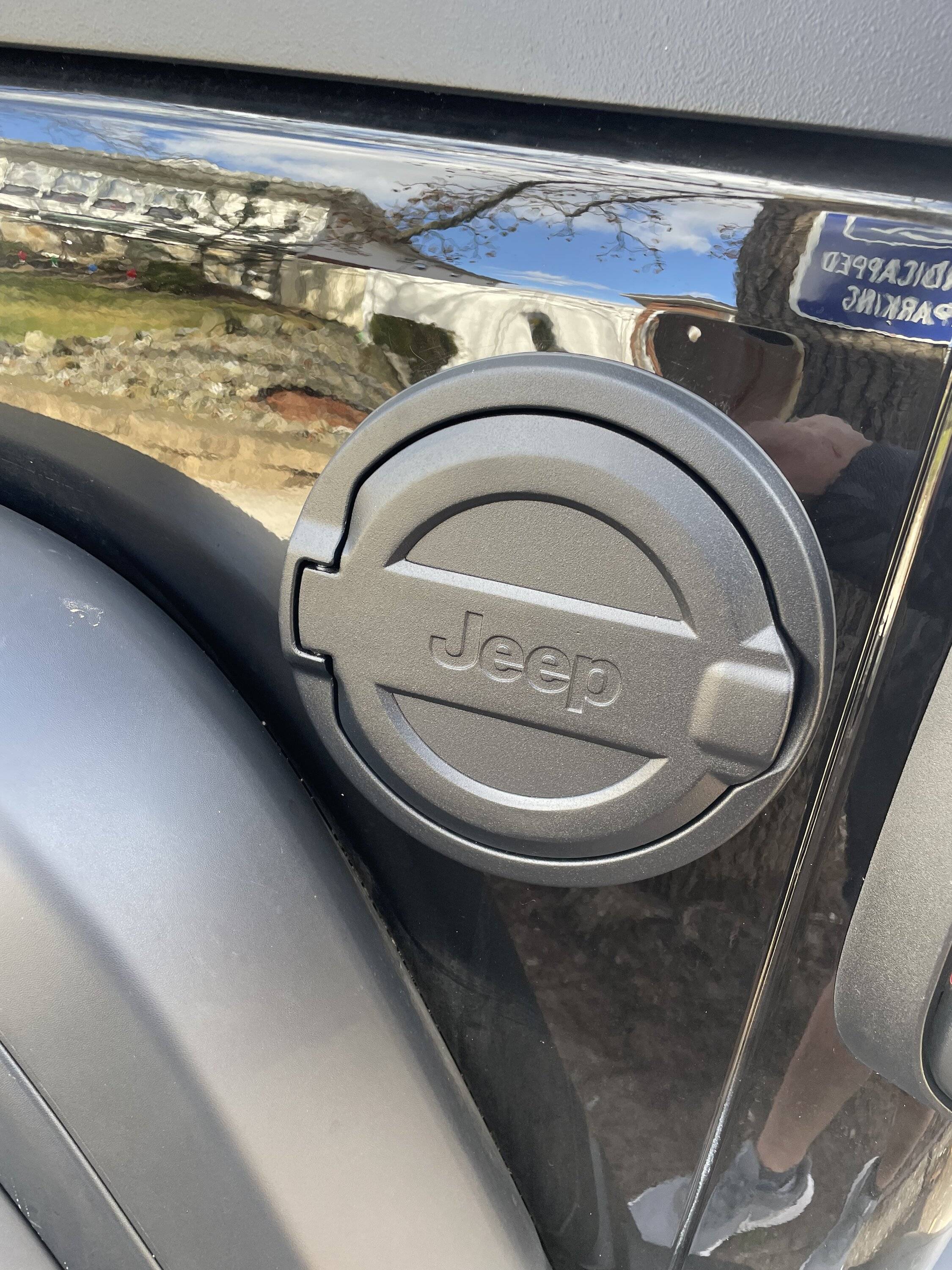 Jeep Wrangler JL Fixing dent around fuel door? IMG_5445