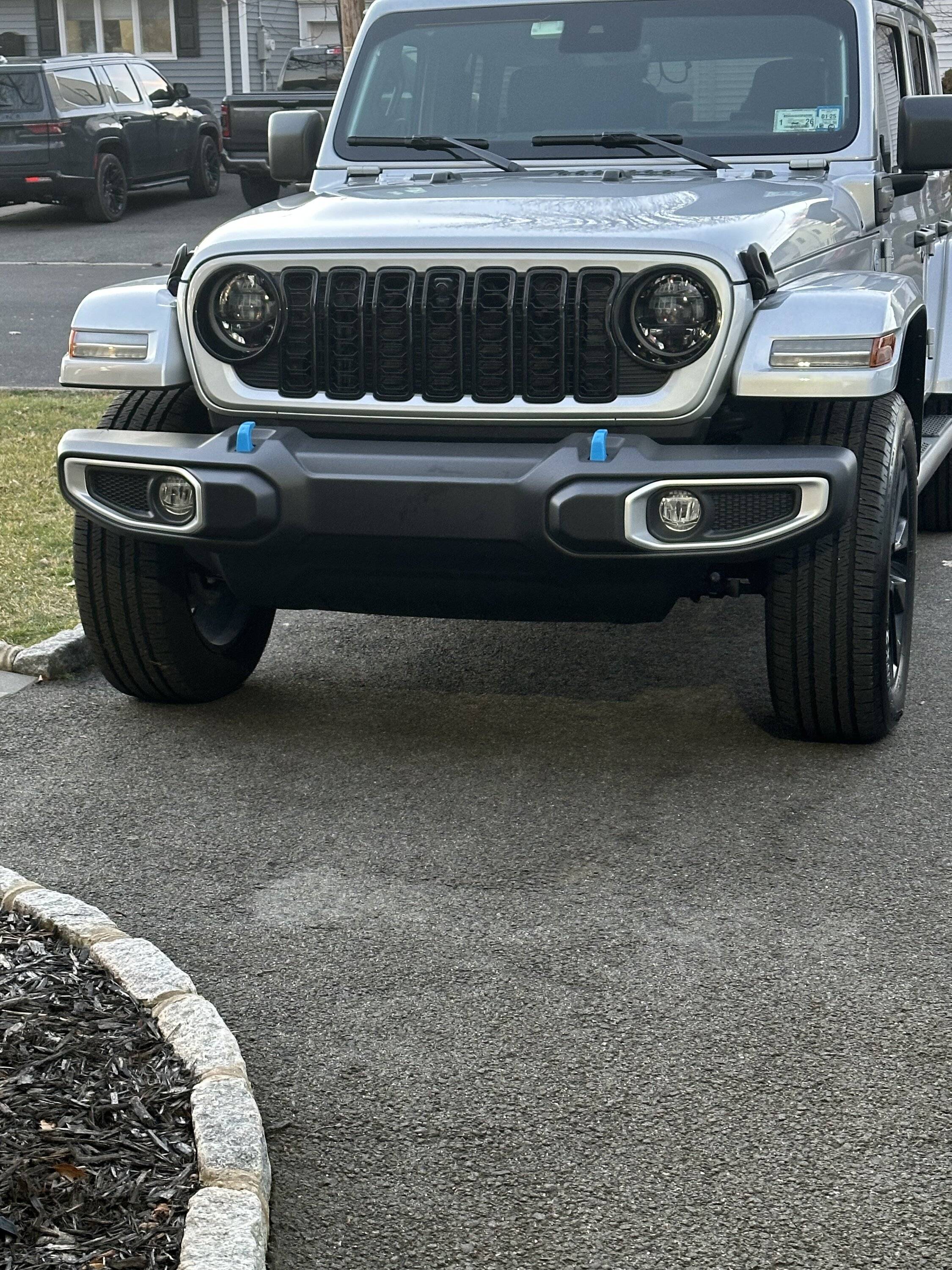Jeep Wrangler JL How to remove 2024 Silver Sahara Grille Insert IMG_3764