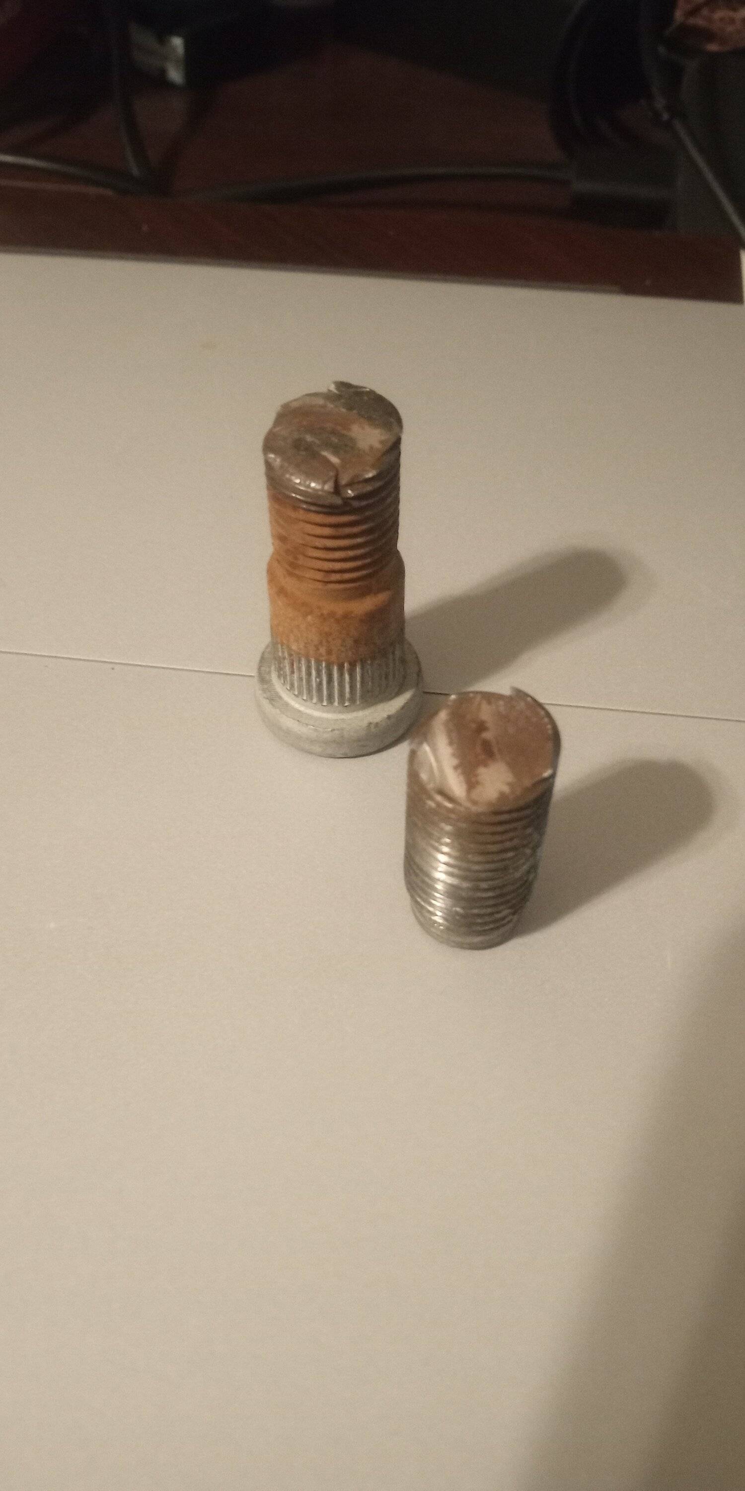 Jeep Wrangler JL Wheel studs IMG_20240206_142236