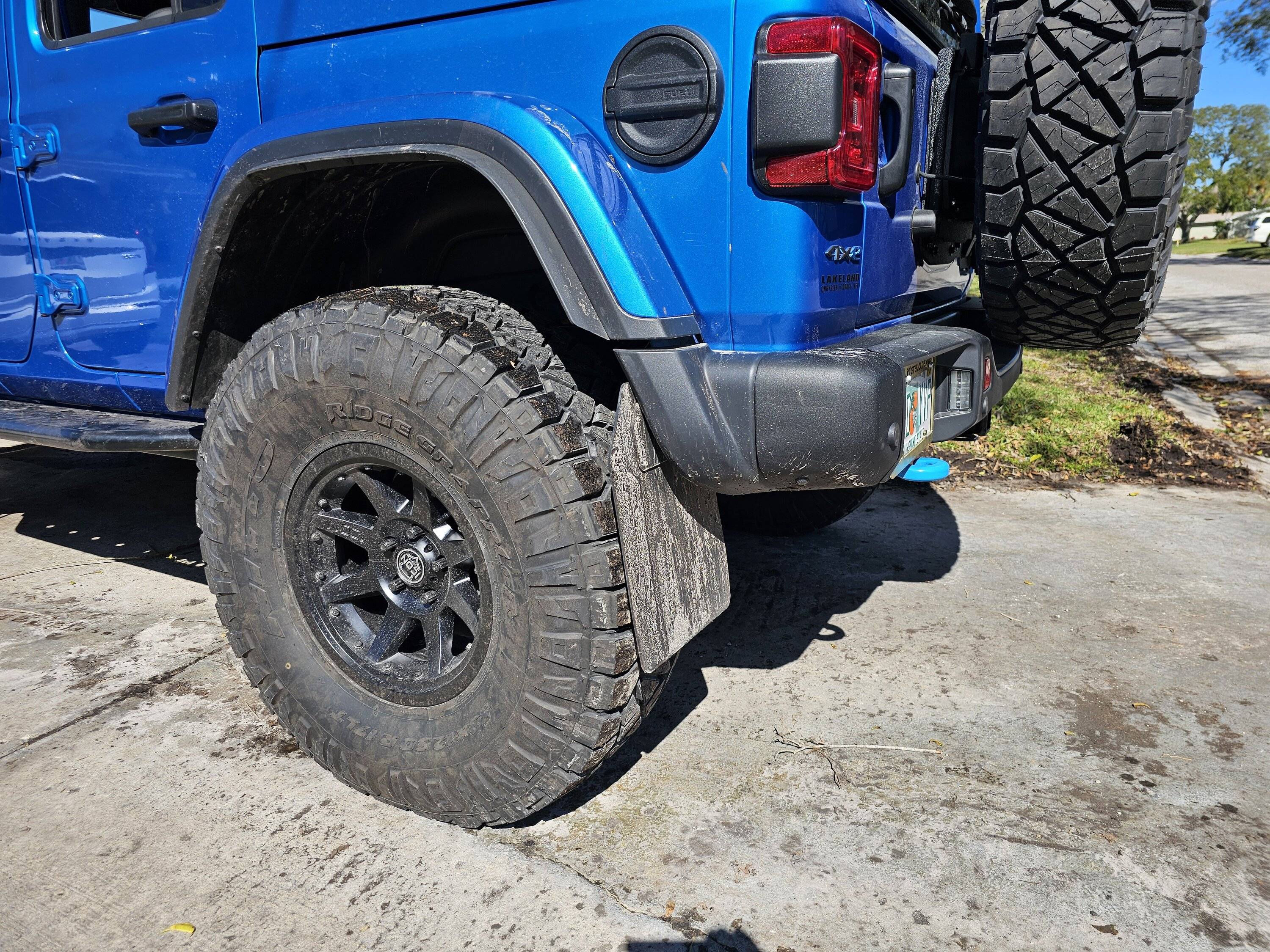 Jeep Wrangler JL Rokblokz too small for large tires? 20240207_112352