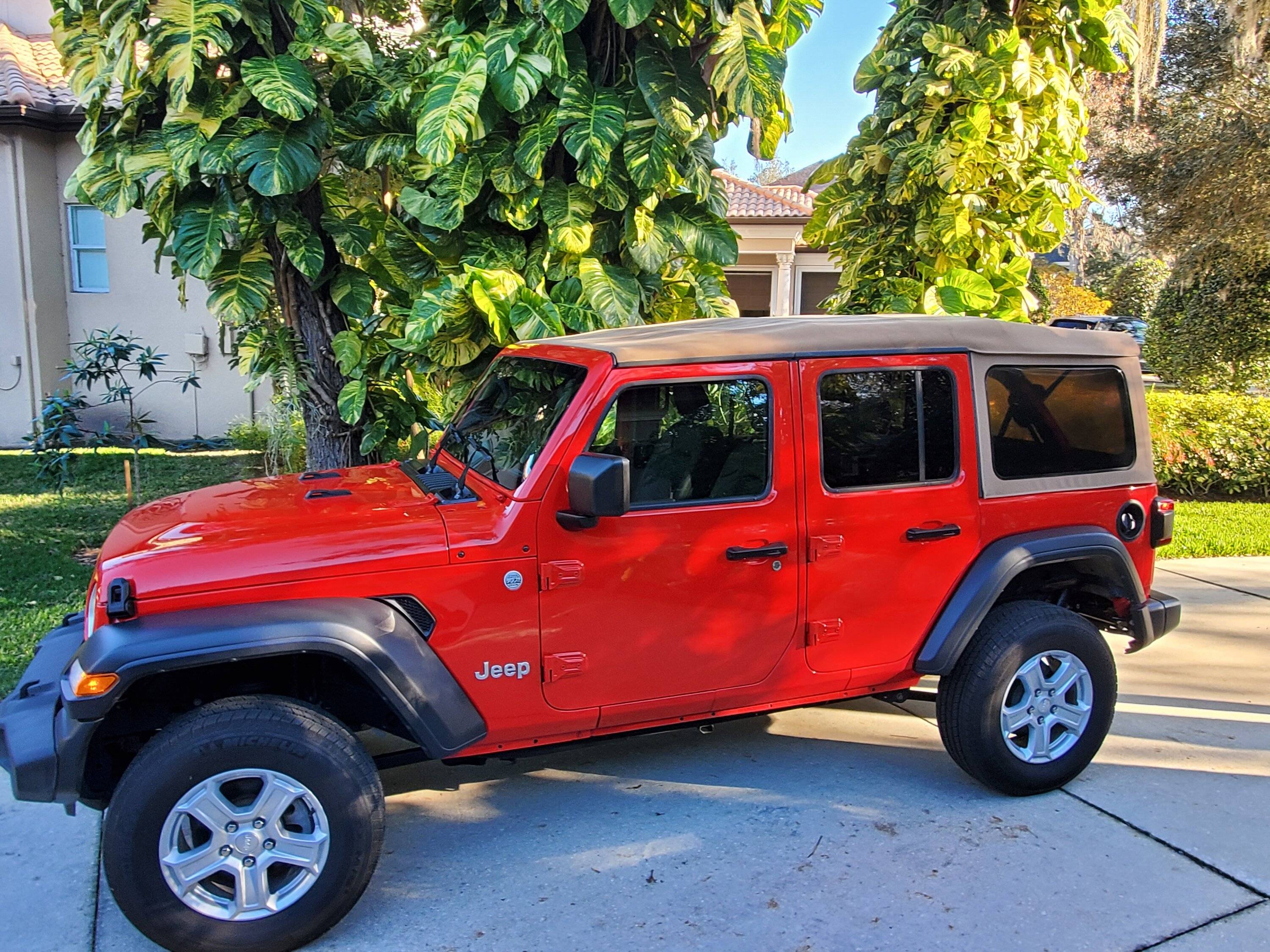 Jeep Wrangler JL JLU OEM Tan Soft Top Excellent condition 20240120_161752