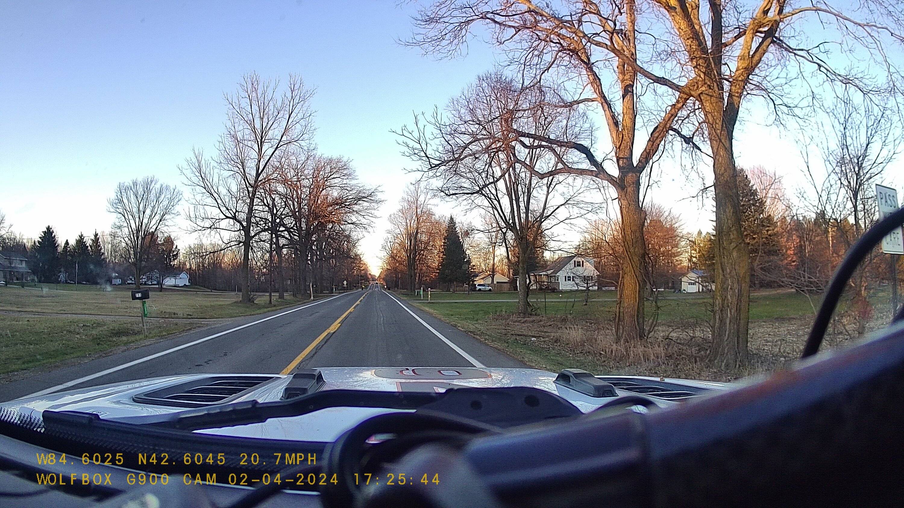 Jeep Wrangler JL The Wolfbox G900 4k Front Camera 2.5k rear camera Dash Cam System. My review of it The Pros and Cons 2024_02_04_172545_00.JPG