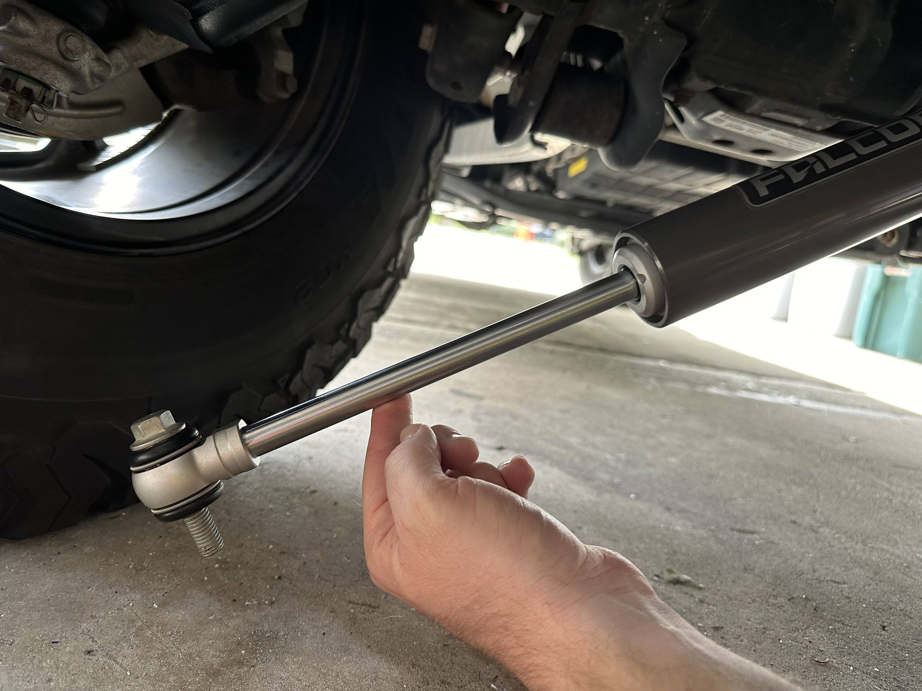 Jeep Wrangler JL Help: Teraflex Falcon 2.2 Steering Stabilizer Install Issue IMG_2096