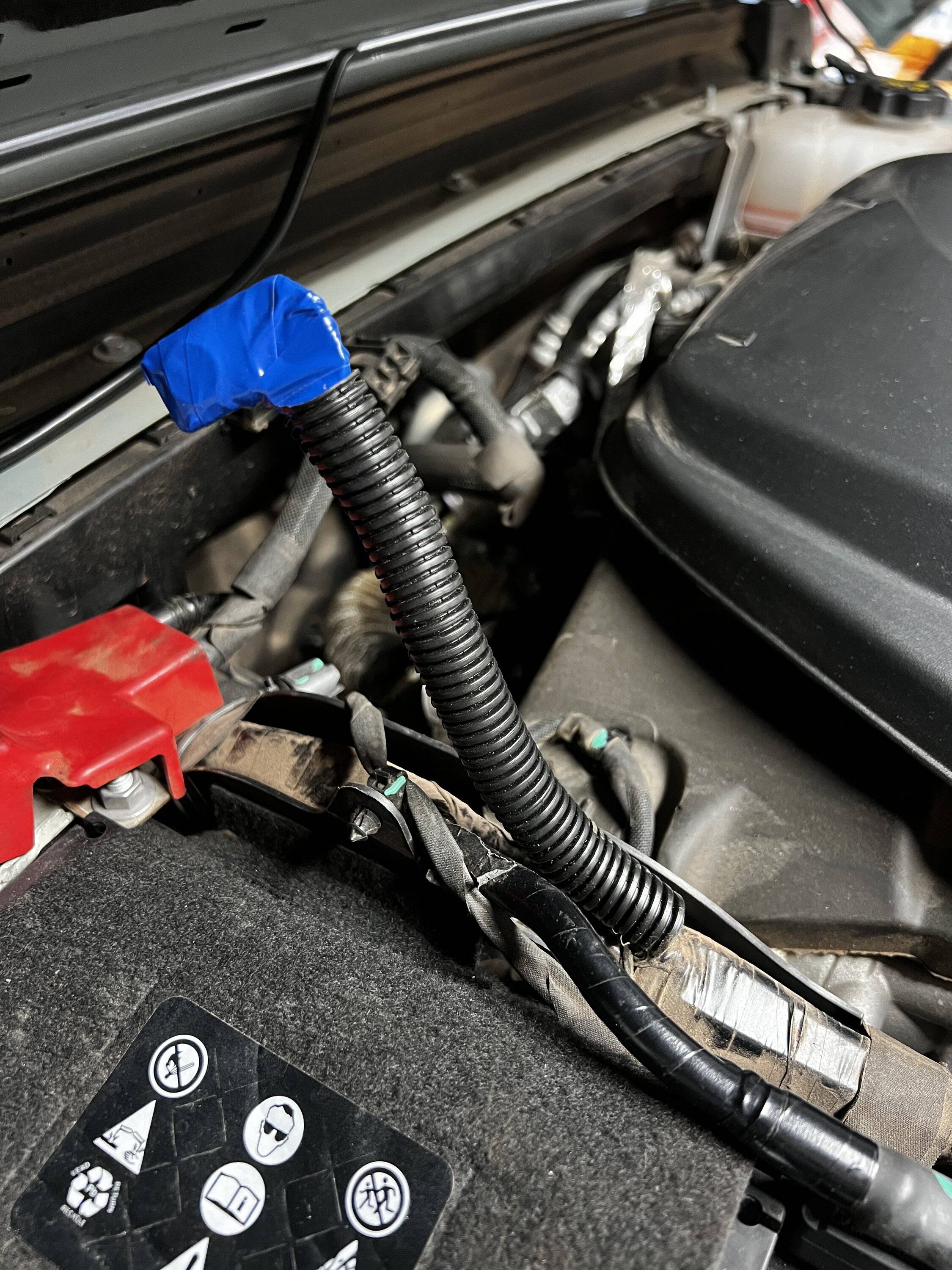 Jeep Wrangler JL AUX battery delete/bypass - Which method is proper? IMG_3281