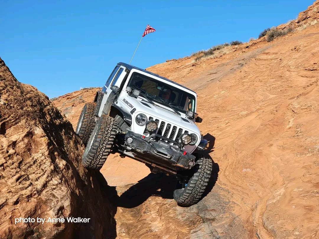 Jeep Wrangler JL XtremeRetard budget build hack job 1000006100