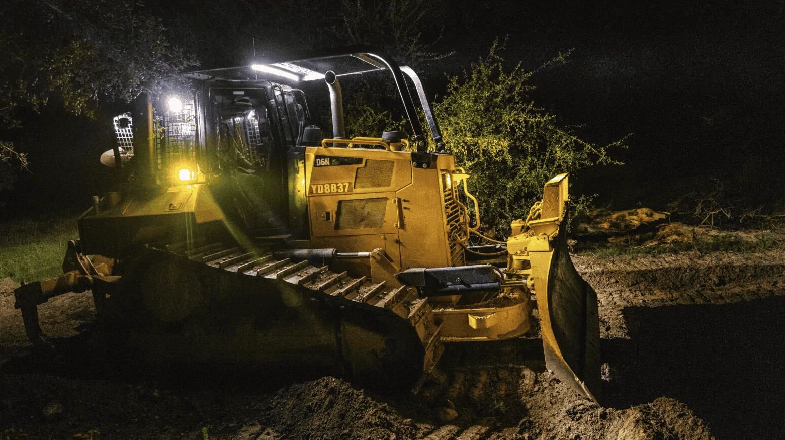 Jeep Wrangler JL Caterpillar D6N Build LGGoUGHmxEZavfVJi-JuMybRfPagU3vv4JtfmqAM4sYbBVCii