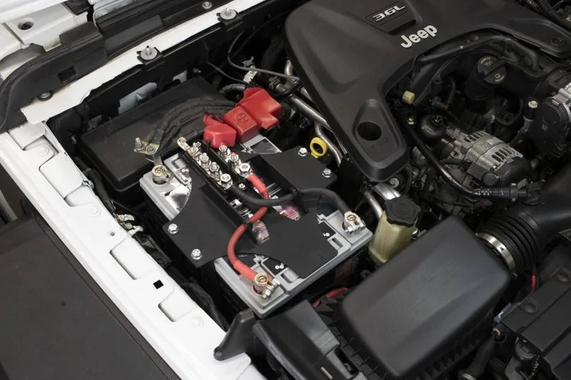 Jeep Wrangler JL Love ESS but hate the battery location? 2 new options from Genesis Offroad! JL battery replacement kit sid