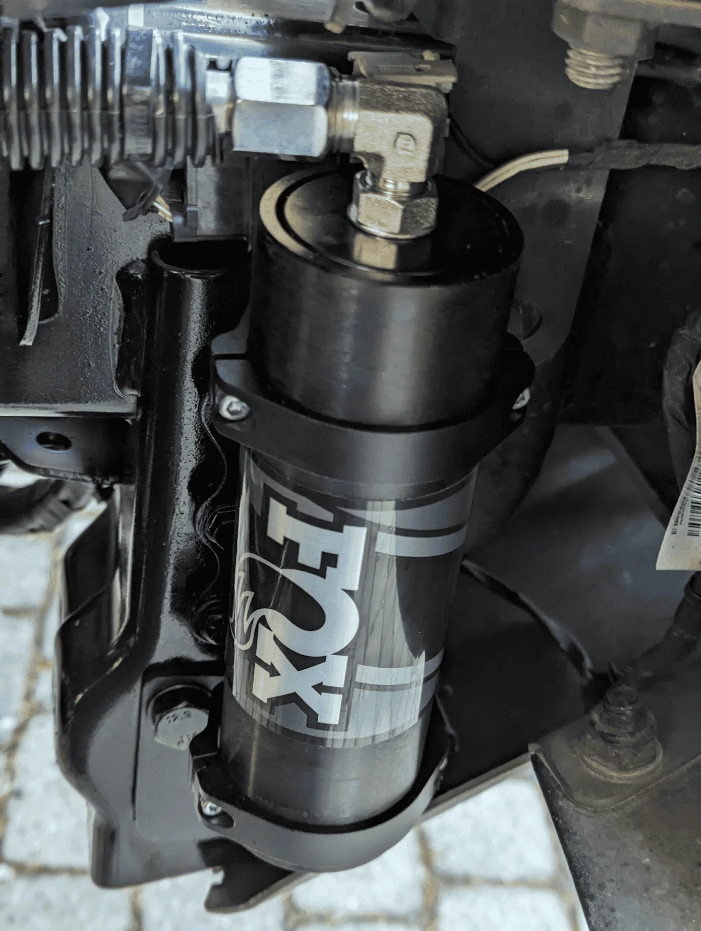 Jeep Wrangler JL FOX 2.0 Reservoir Shocks 1708495546877-png