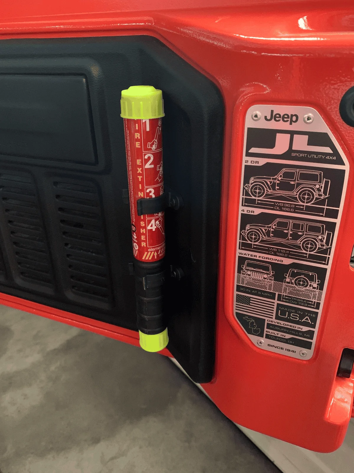 Jeep Wrangler JL Fire Extinguisher mounts 1708520415678