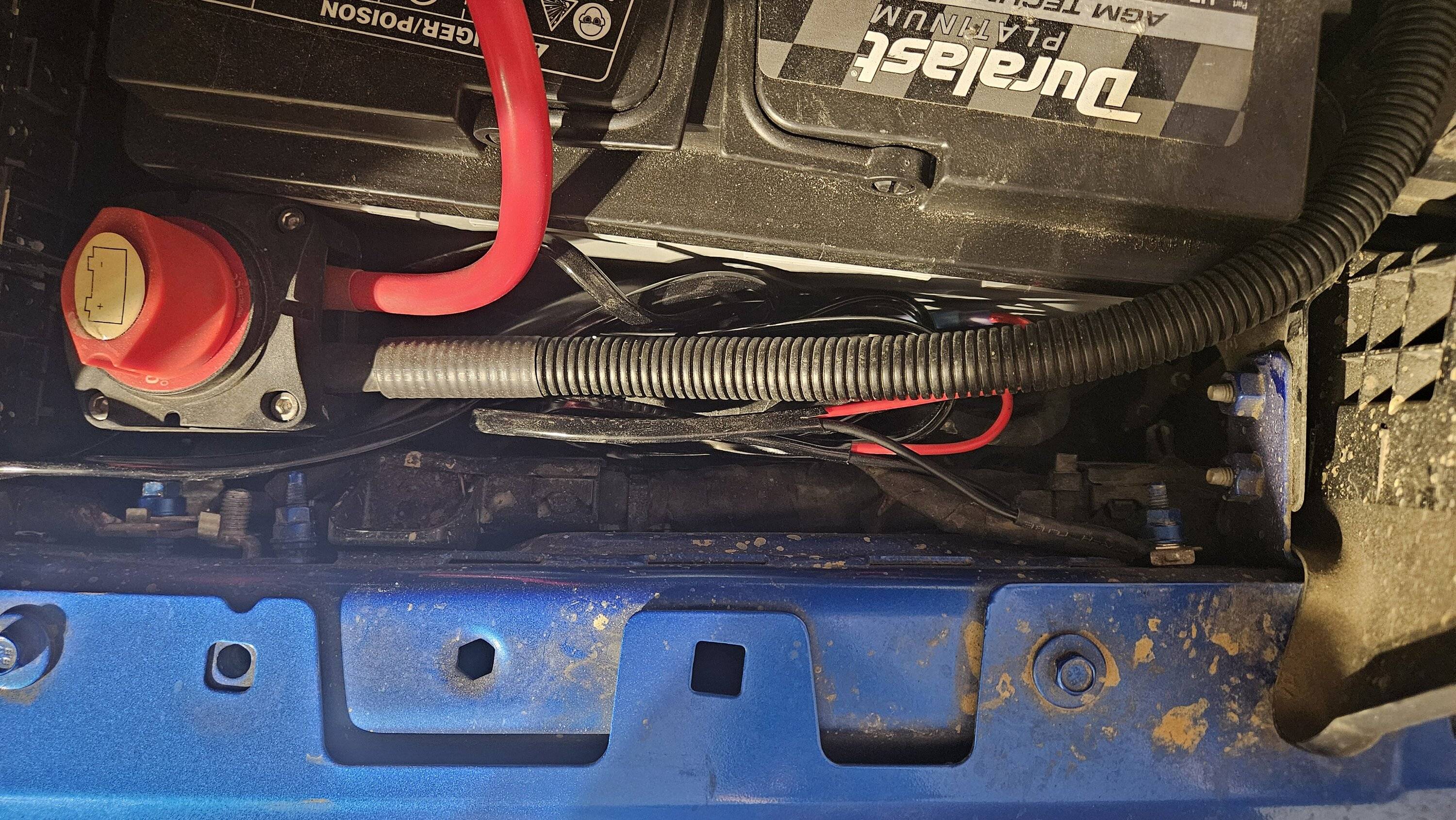 Jeep Wrangler JL Factory Aux switch issues 20240221_130839