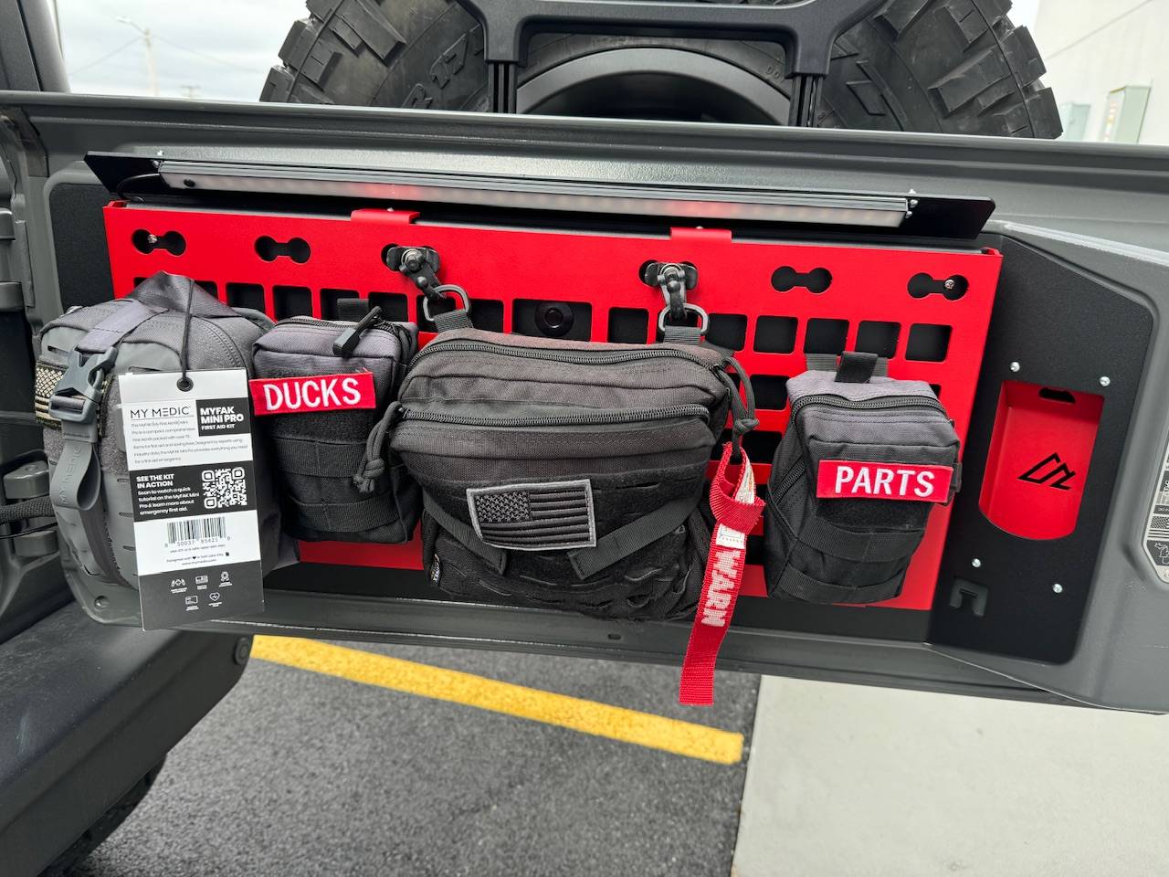 Jeep Wrangler JL AAL Tailgate Table Installed IMG_0240
