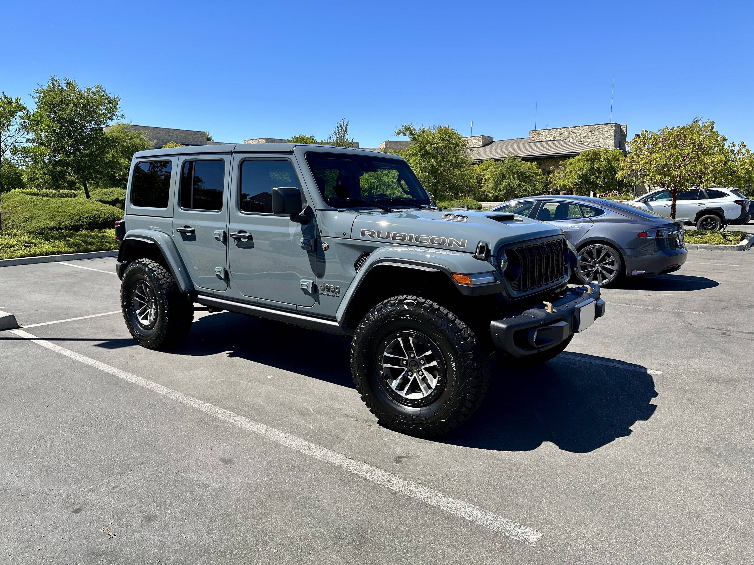 Jeep Wrangler JL Not impressed with new Earl Gray color in person IMG_3610