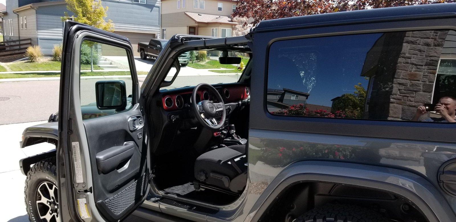 Jeep Wrangler JL 2-Door Sunshade 20180829_125510