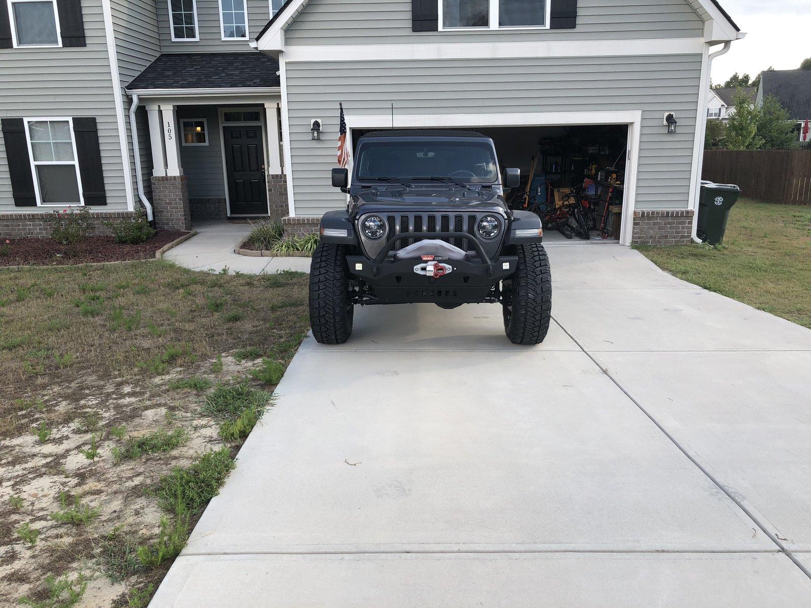 Jeep Wrangler JL JLUR armored on 37s F0440837-3424-422B-83EB-7277BA736A28