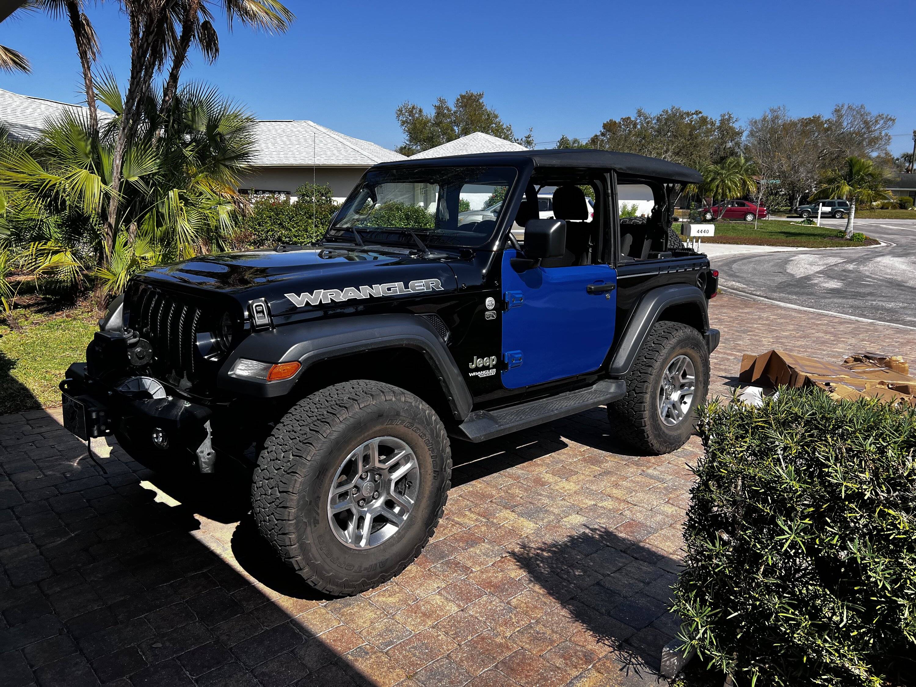 Jeep Wrangler JL Hydro Blue Half Doors IMG_8348