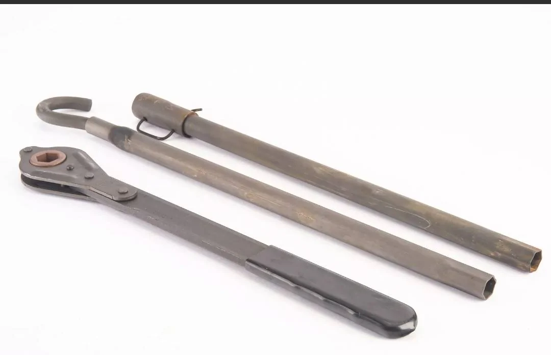 Jeep Wrangler JL factory scissor jack Screenshot_20220222-044425_eBay