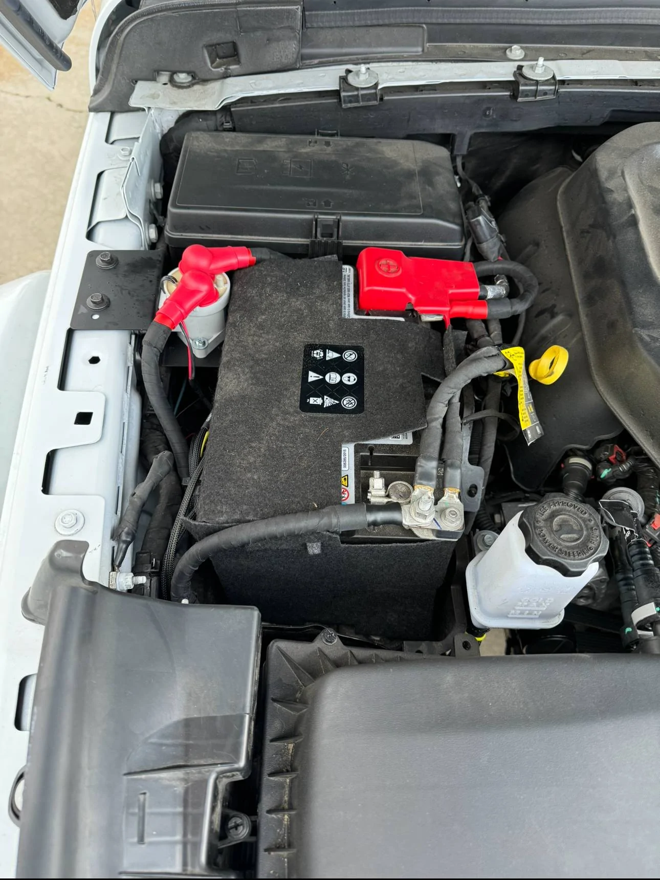 Jeep Wrangler JL Winch Power Cable Wiring with Disconnect IMG_9208