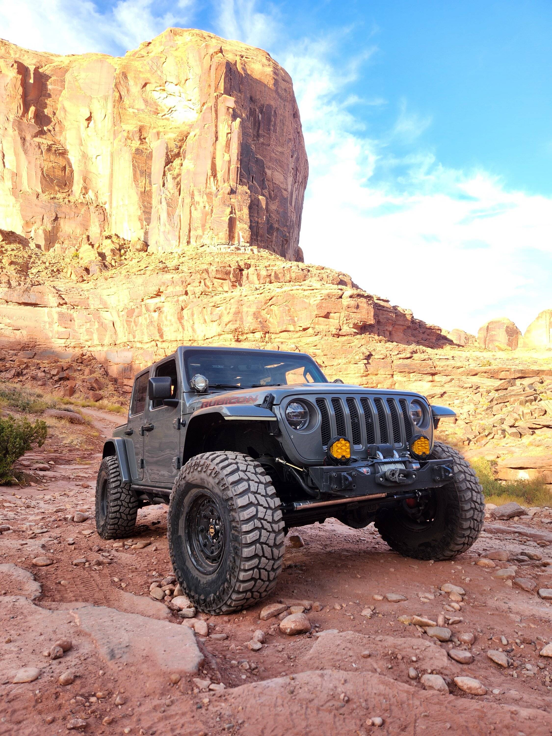 Jeep Wrangler JL Warn diamond cutter wheels. 20231017_173207