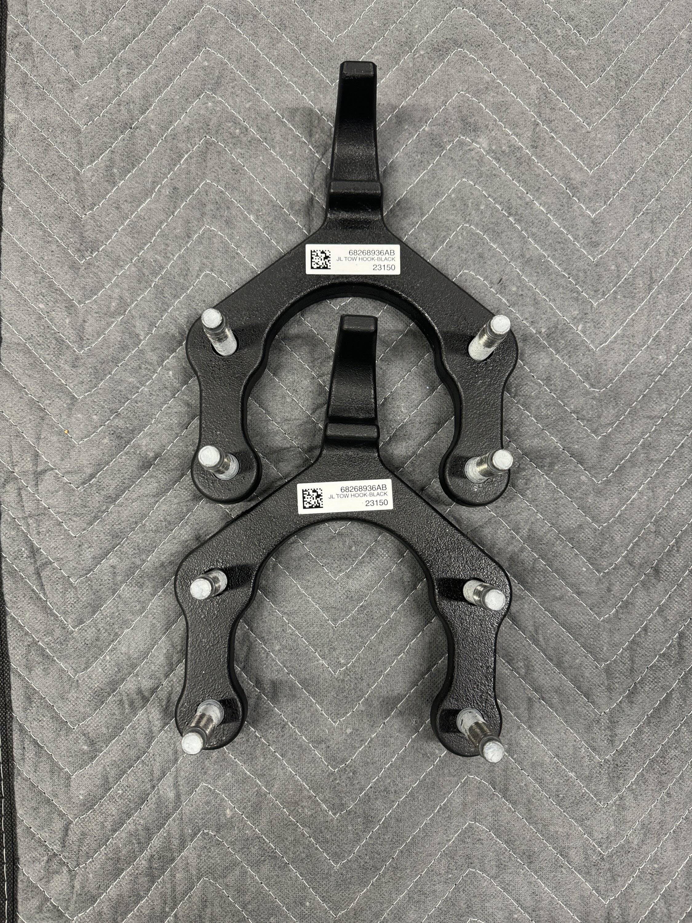 Jeep Wrangler JL Black Front Bumper Tow Hooks IMG_1282
