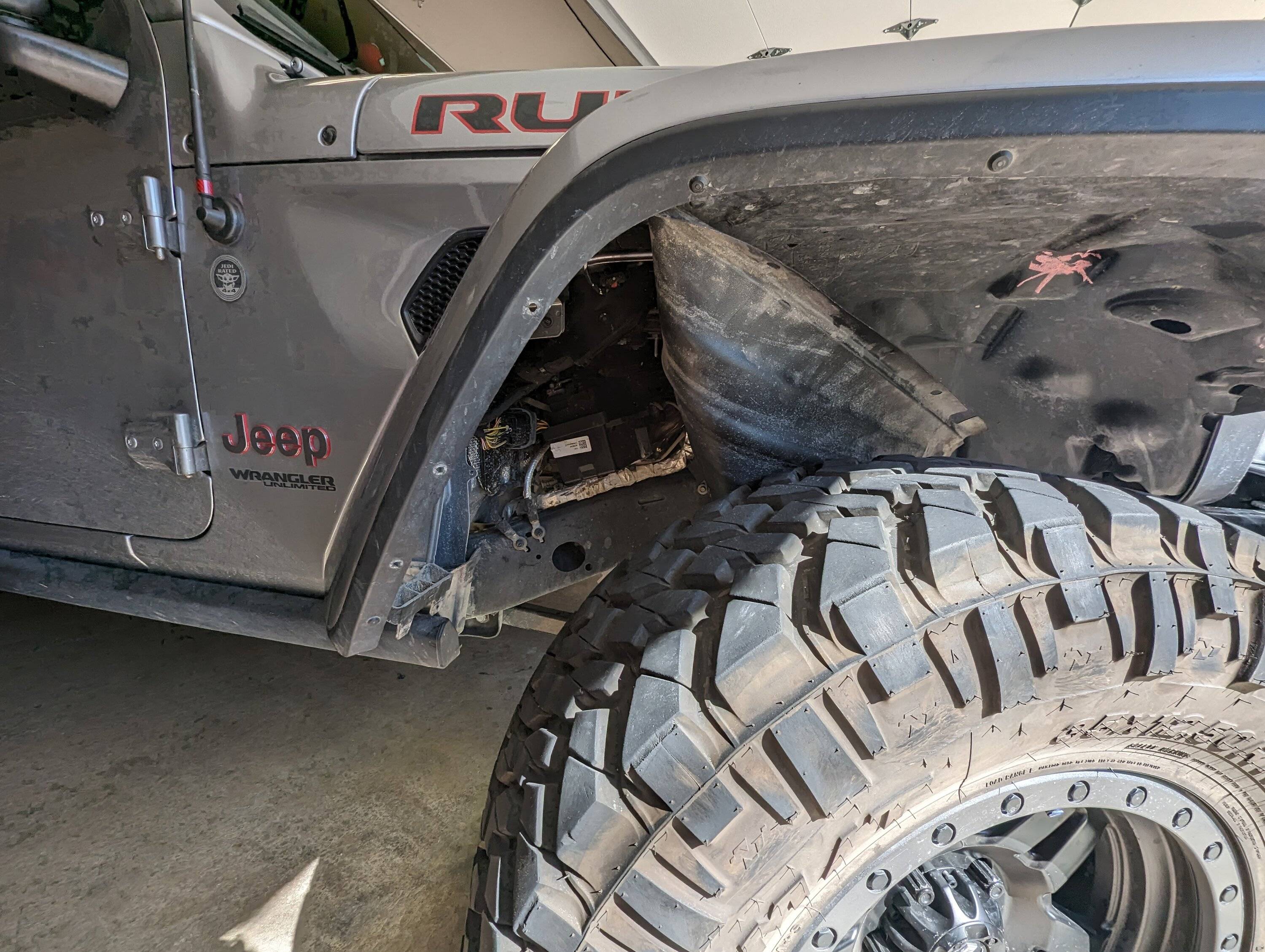 How To Replace Auxiliary Battery On Jeep Wrangler: Easy Guide