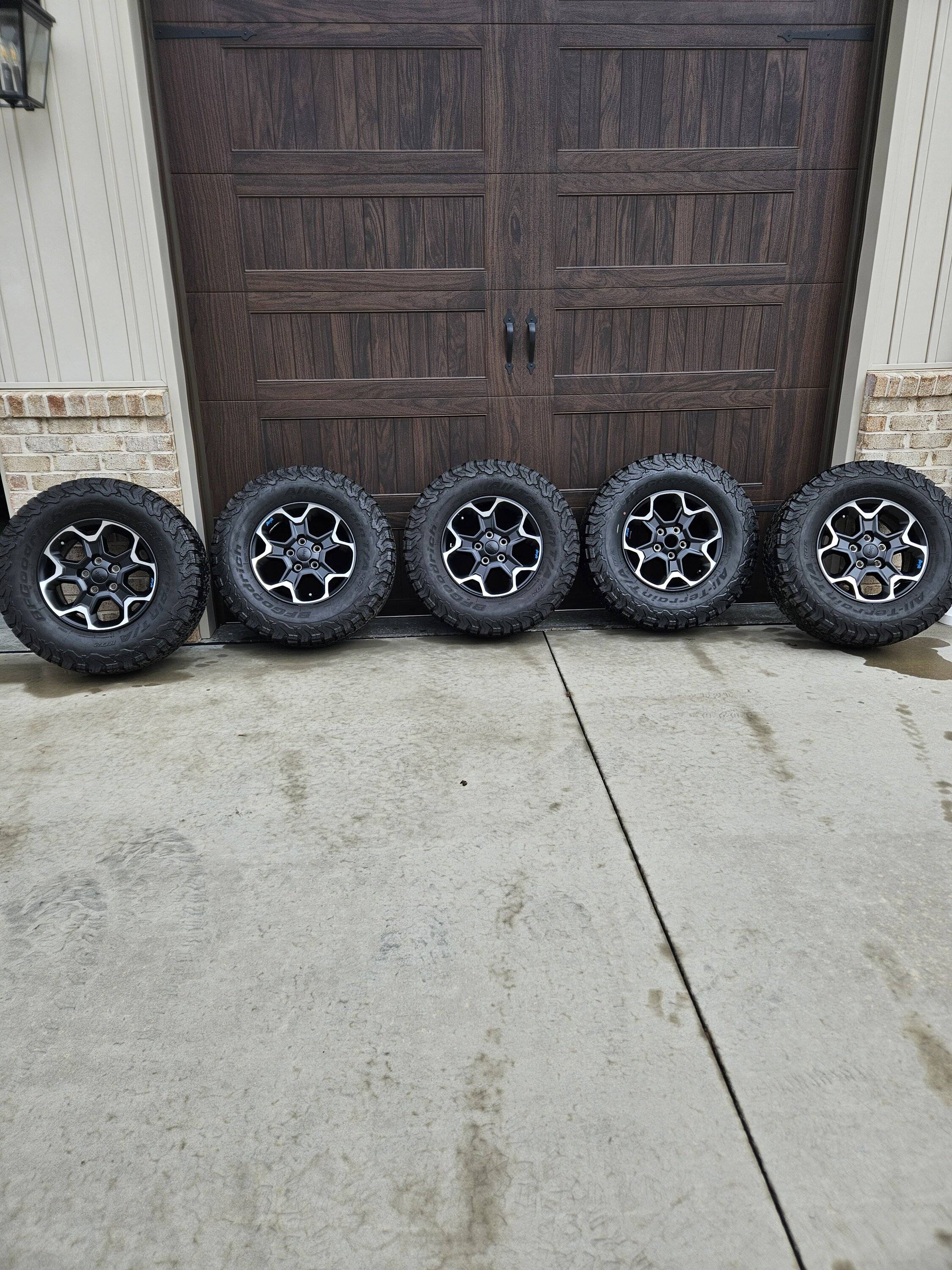 Jeep Wrangler JL 4xe Rubicon Wheels & Tires 20240302_112946