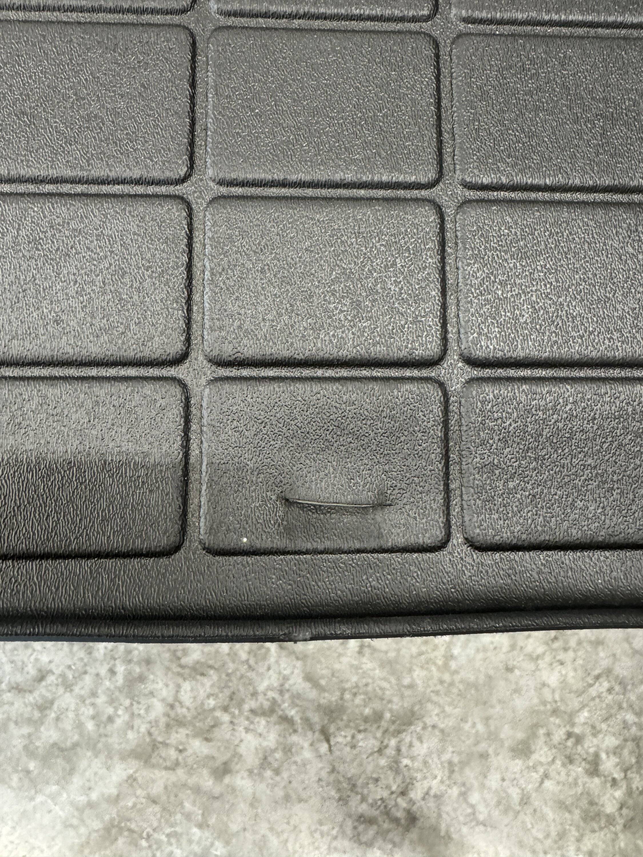 Jeep Wrangler JL Weathertech rear cargo liner IMG_1304