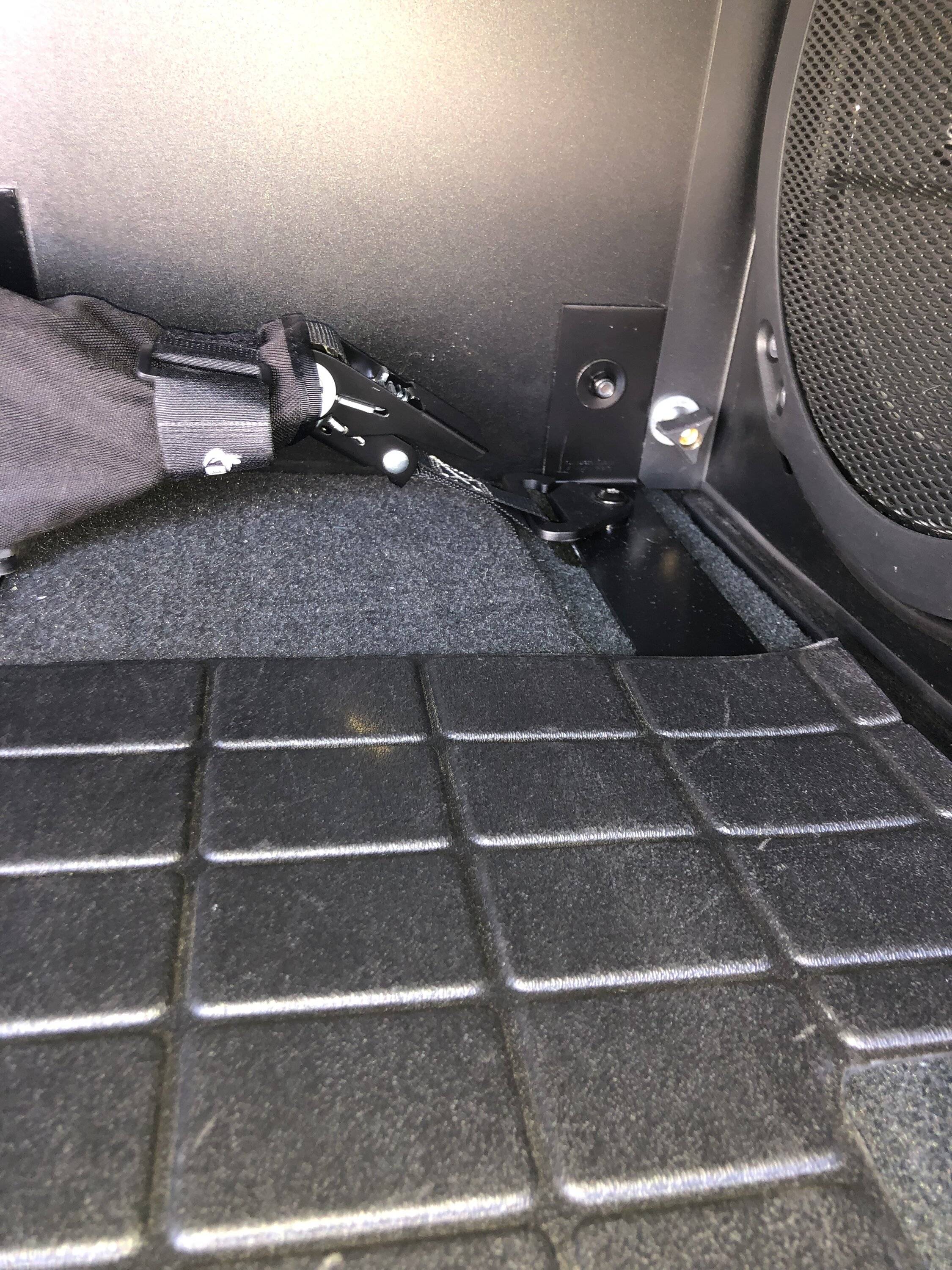 Jeep Wrangler JL factory scissor jack IMG_1903