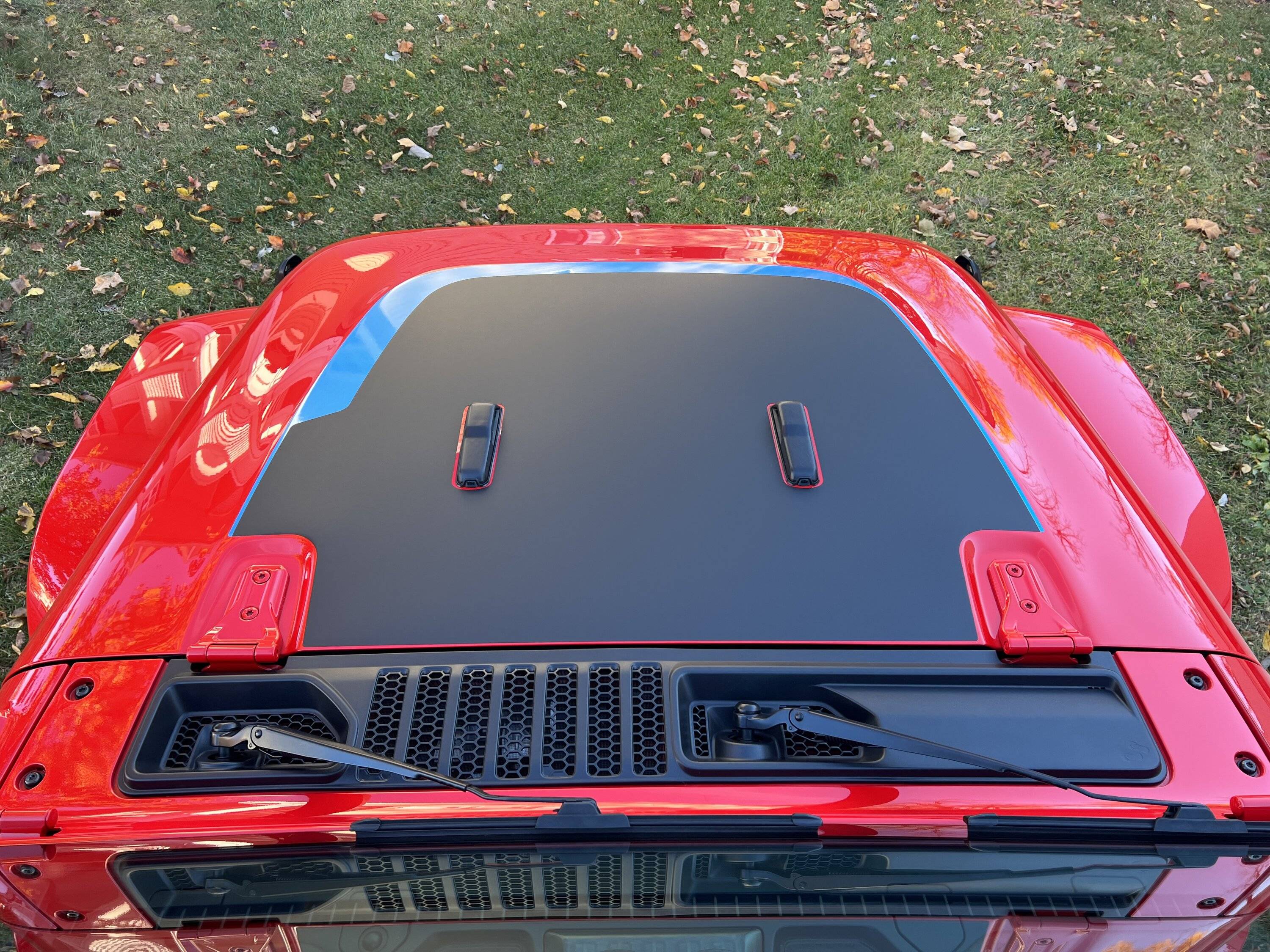4Xe Sahara hood 03.jpg