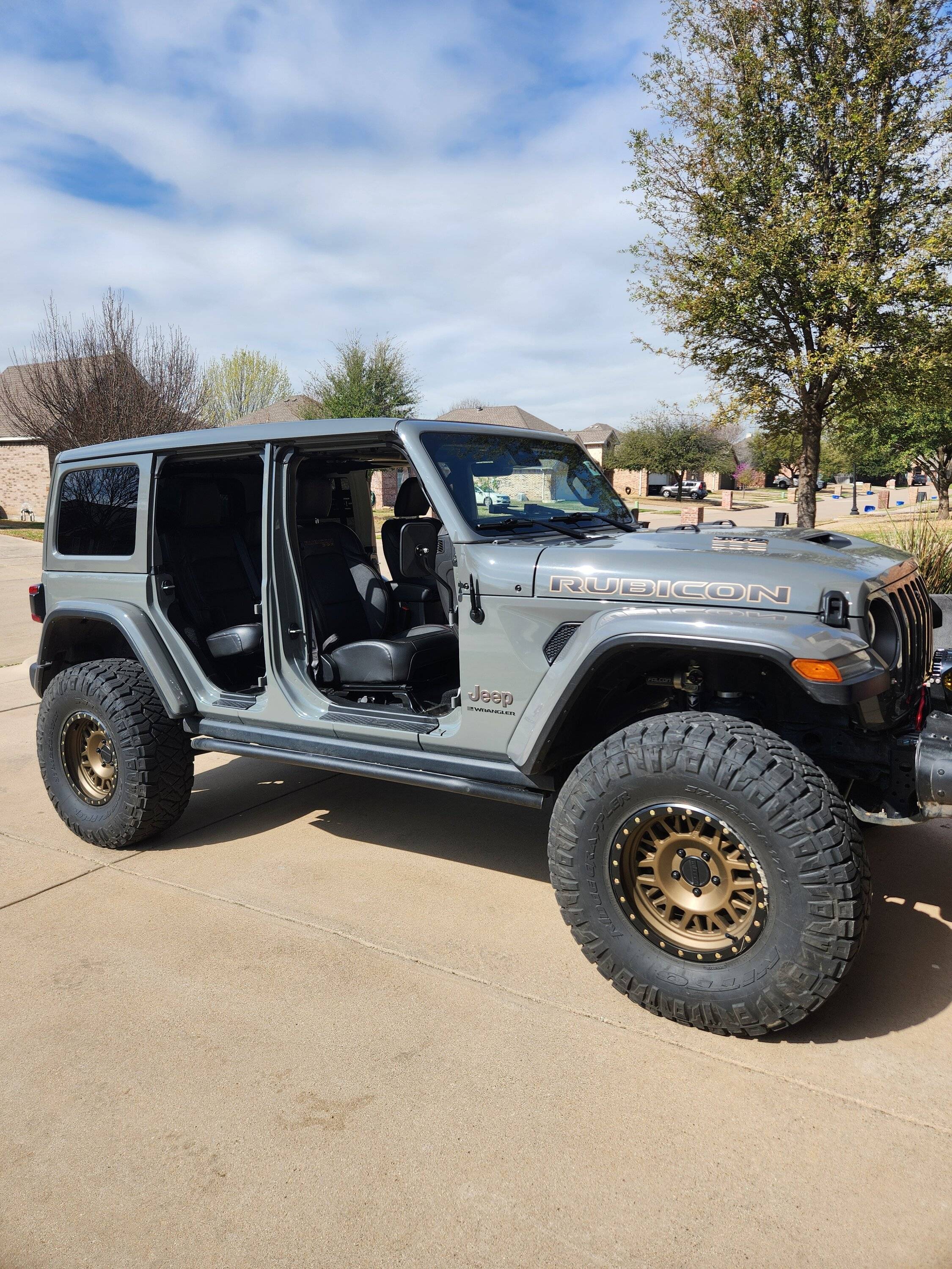 Jeep Wrangler JL Help me pick a bumper! 20240306_103817